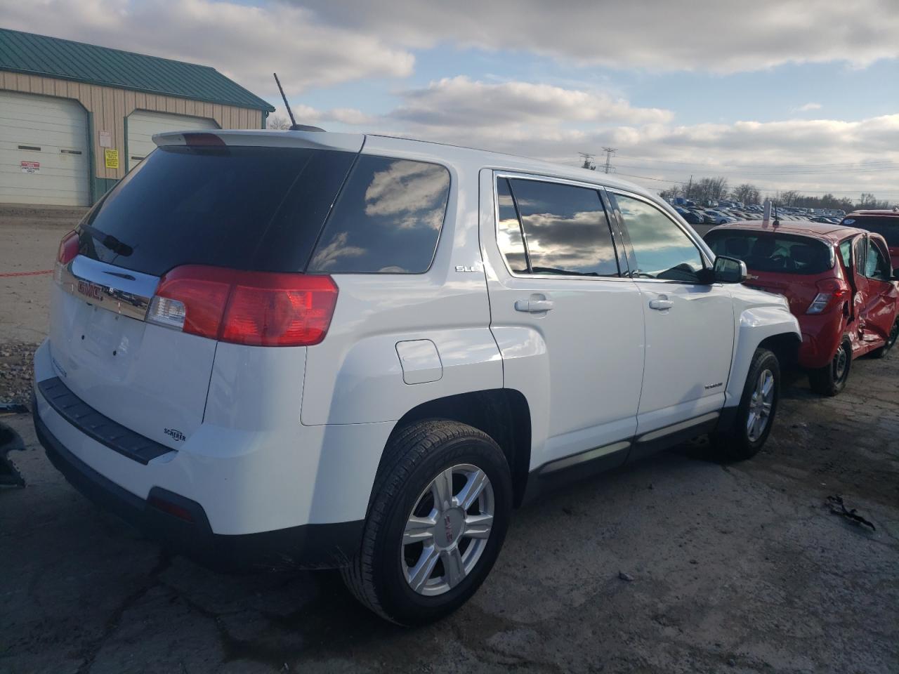 Photo 2 VIN: 2GKALMEK2F6300897 - GMC TERRAIN 