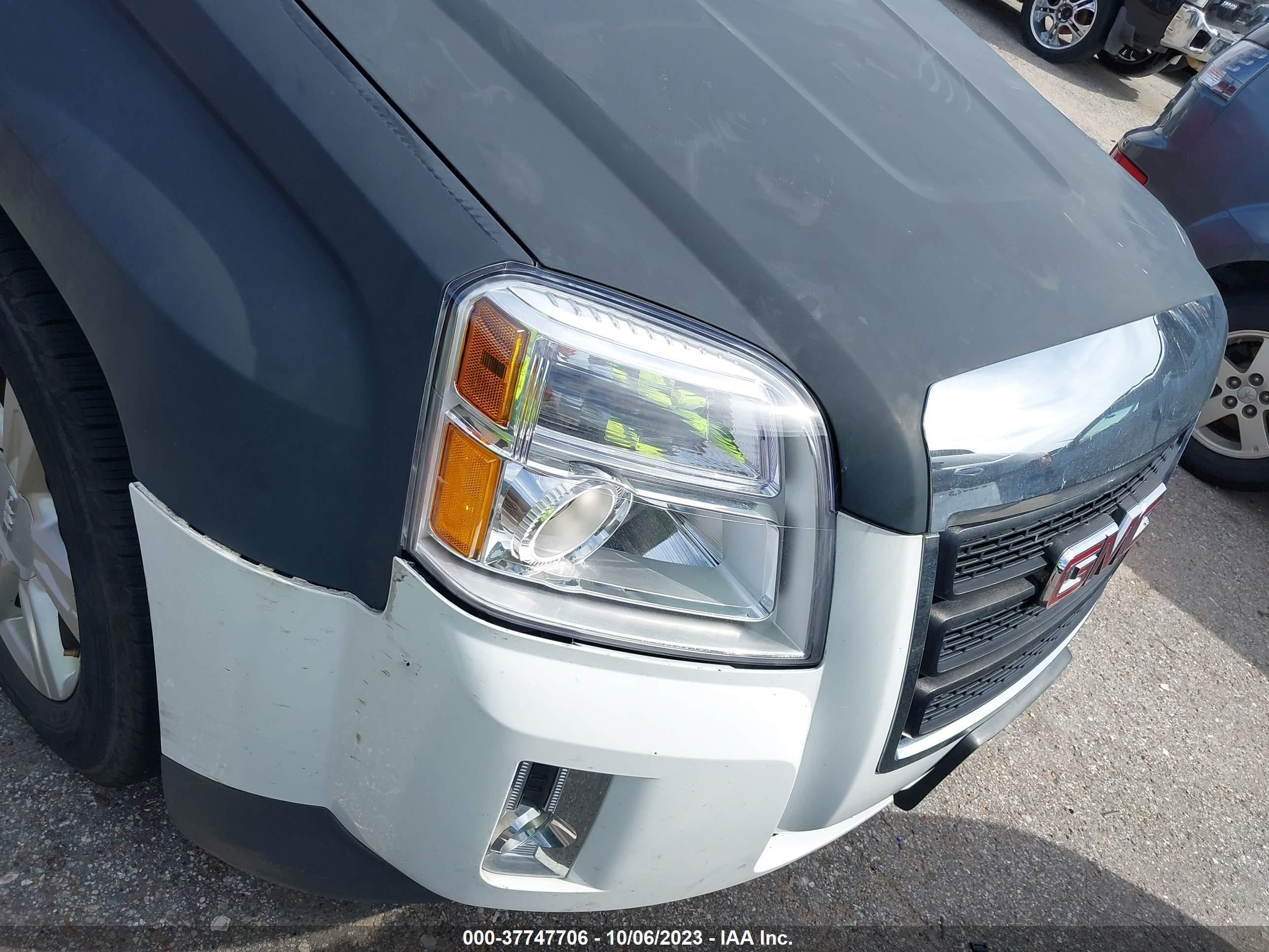 Photo 5 VIN: 2GKALMEK5E6279722 - GMC TERRAIN 