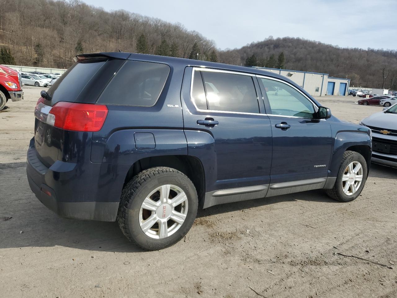 Photo 2 VIN: 2GKALMEK7F6182233 - GMC TERRAIN 