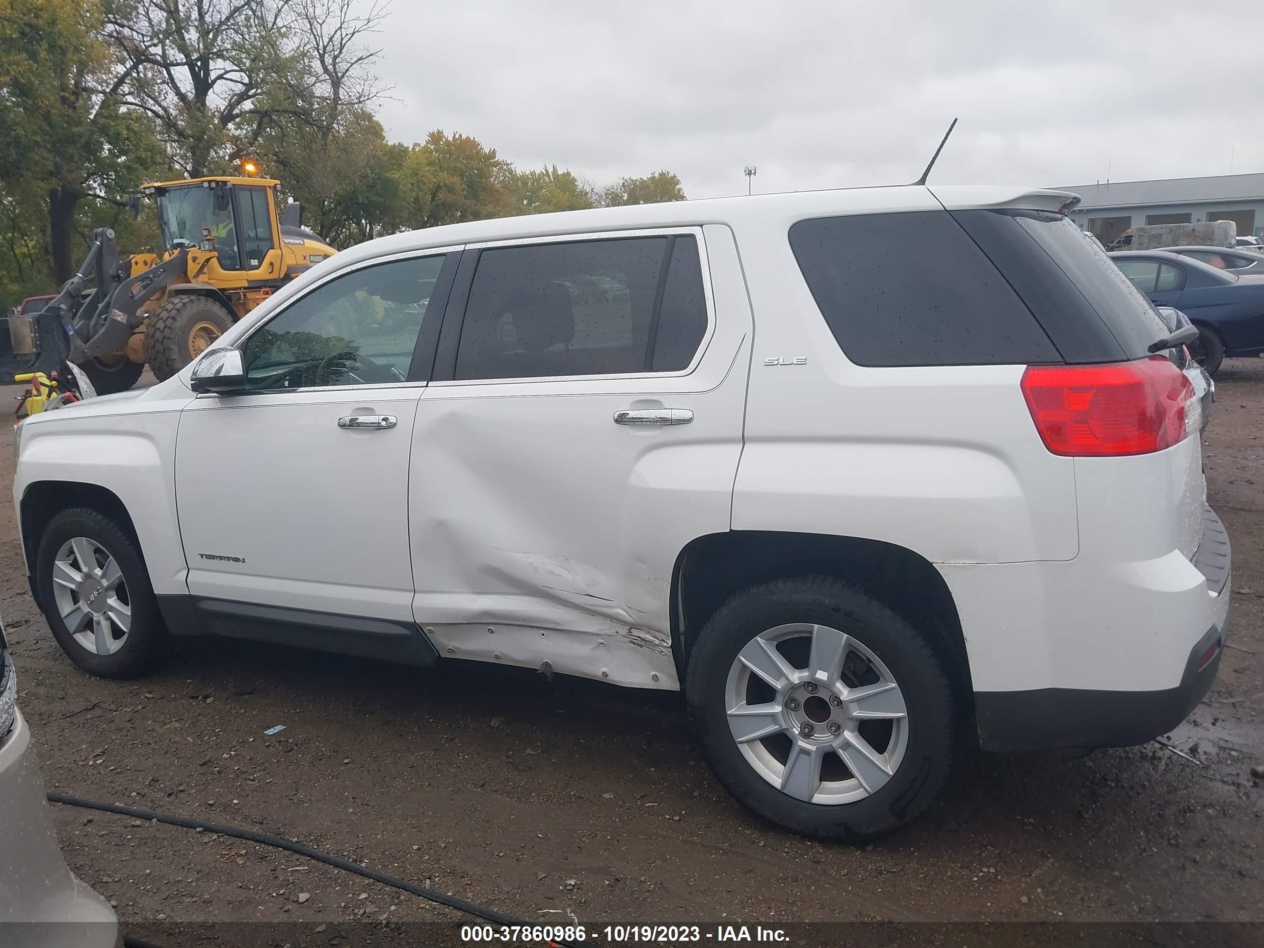 Photo 13 VIN: 2GKALMEK8D6157354 - GMC TERRAIN 