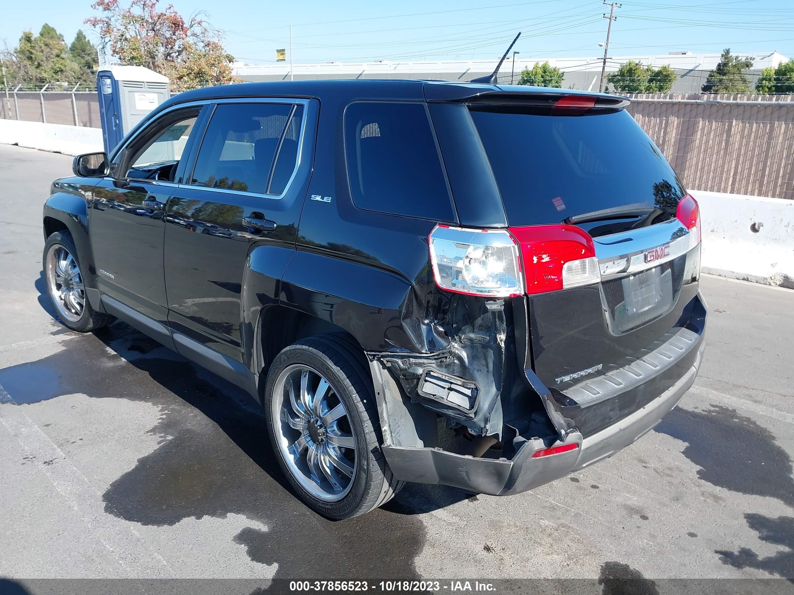 Photo 2 VIN: 2GKALMEK8E6357832 - GMC TERRAIN 