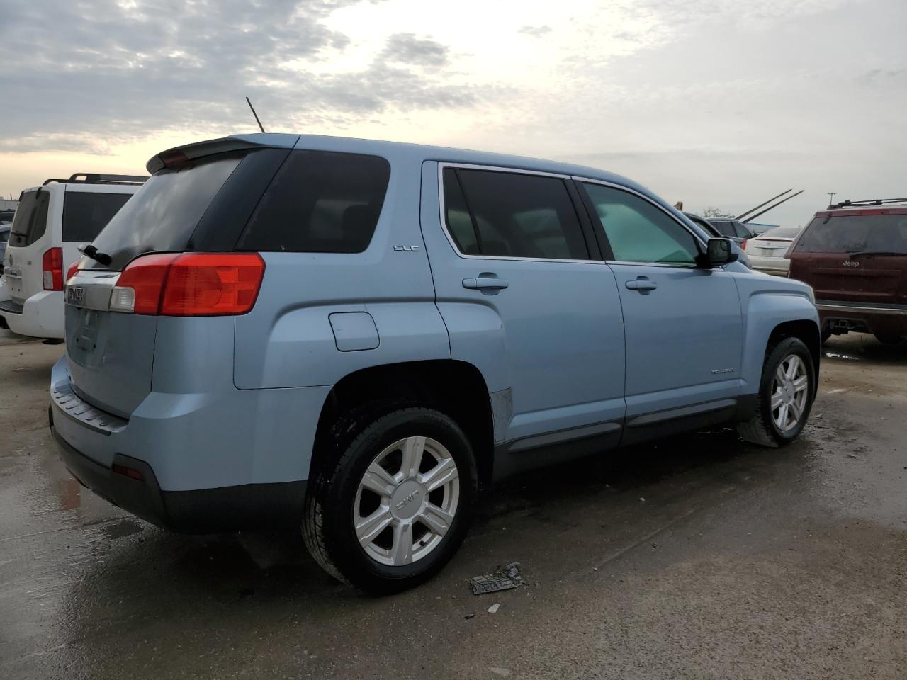 Photo 2 VIN: 2GKALMEK9E6177209 - GMC TERRAIN 