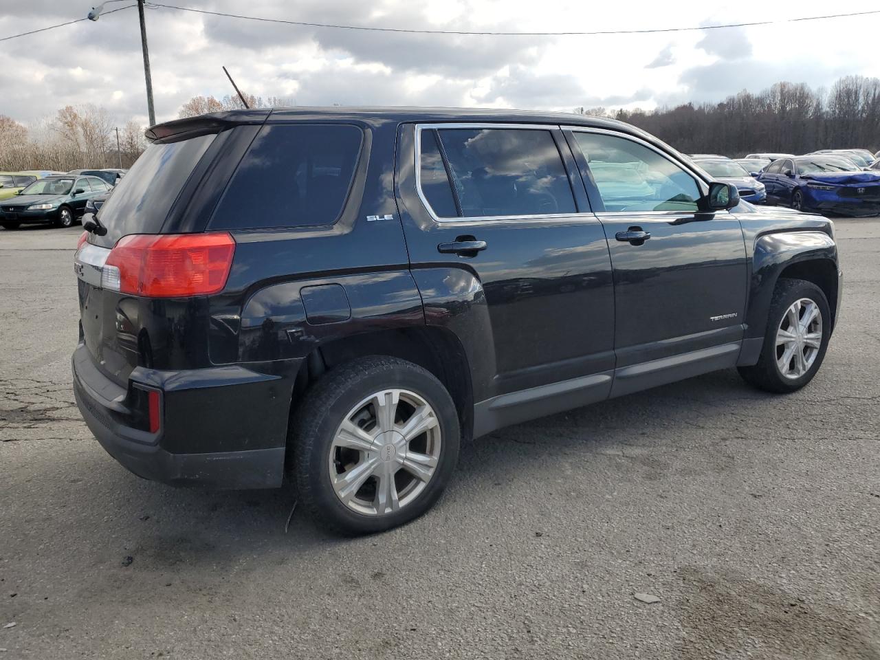 Photo 2 VIN: 2GKALMEKXH6302383 - GMC TERRAIN 