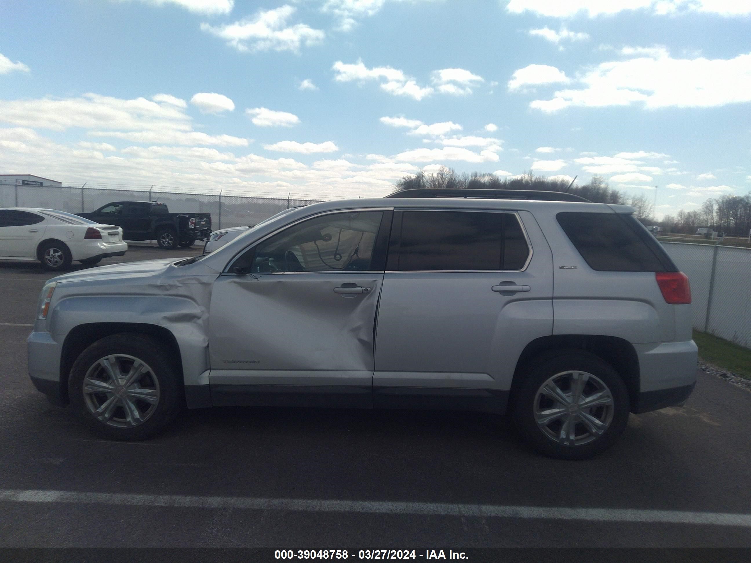 Photo 13 VIN: 2GKALNEK8H6157561 - GMC TERRAIN 