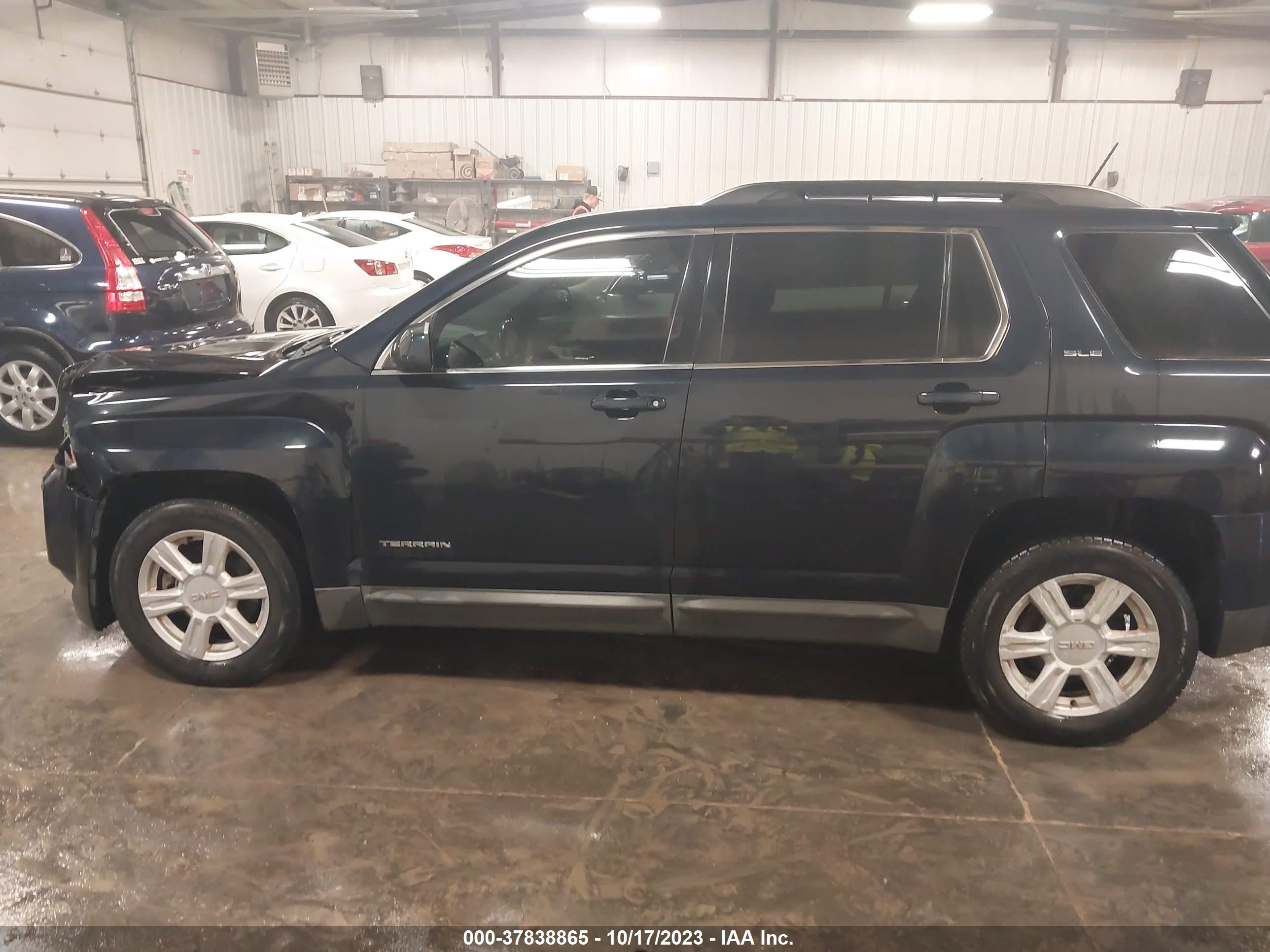 Photo 13 VIN: 2GKALREK0F6141164 - GMC TERRAIN 