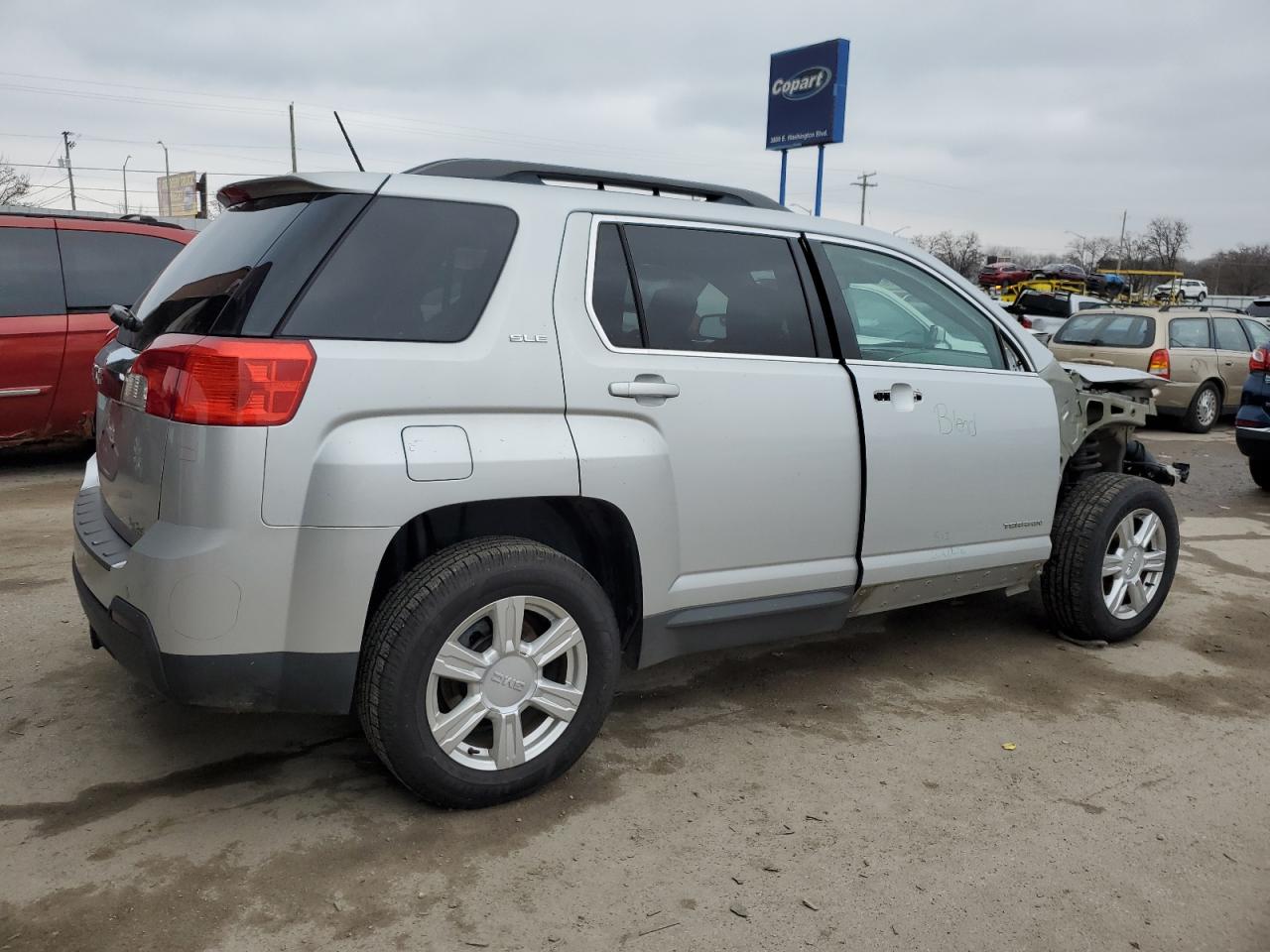 Photo 2 VIN: 2GKALREK2F6165675 - GMC TERRAIN 