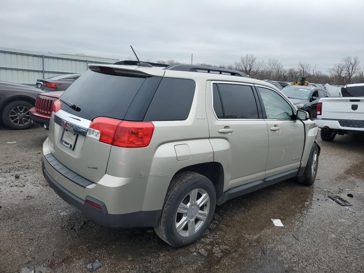 Photo 2 VIN: 2GKALREK2F6322590 - GMC TERRAIN 