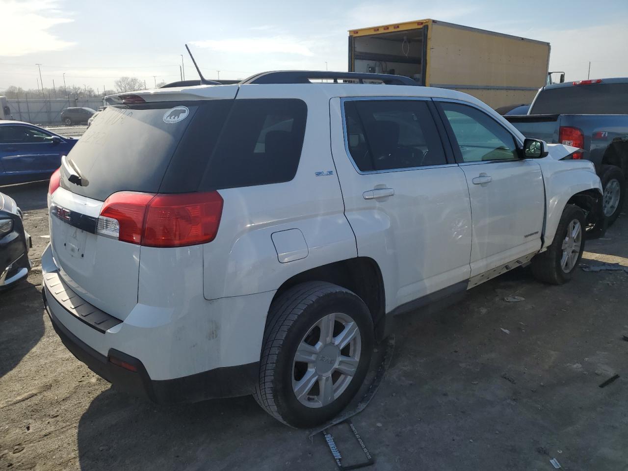 Photo 2 VIN: 2GKALREK3E6139830 - GMC TERRAIN 