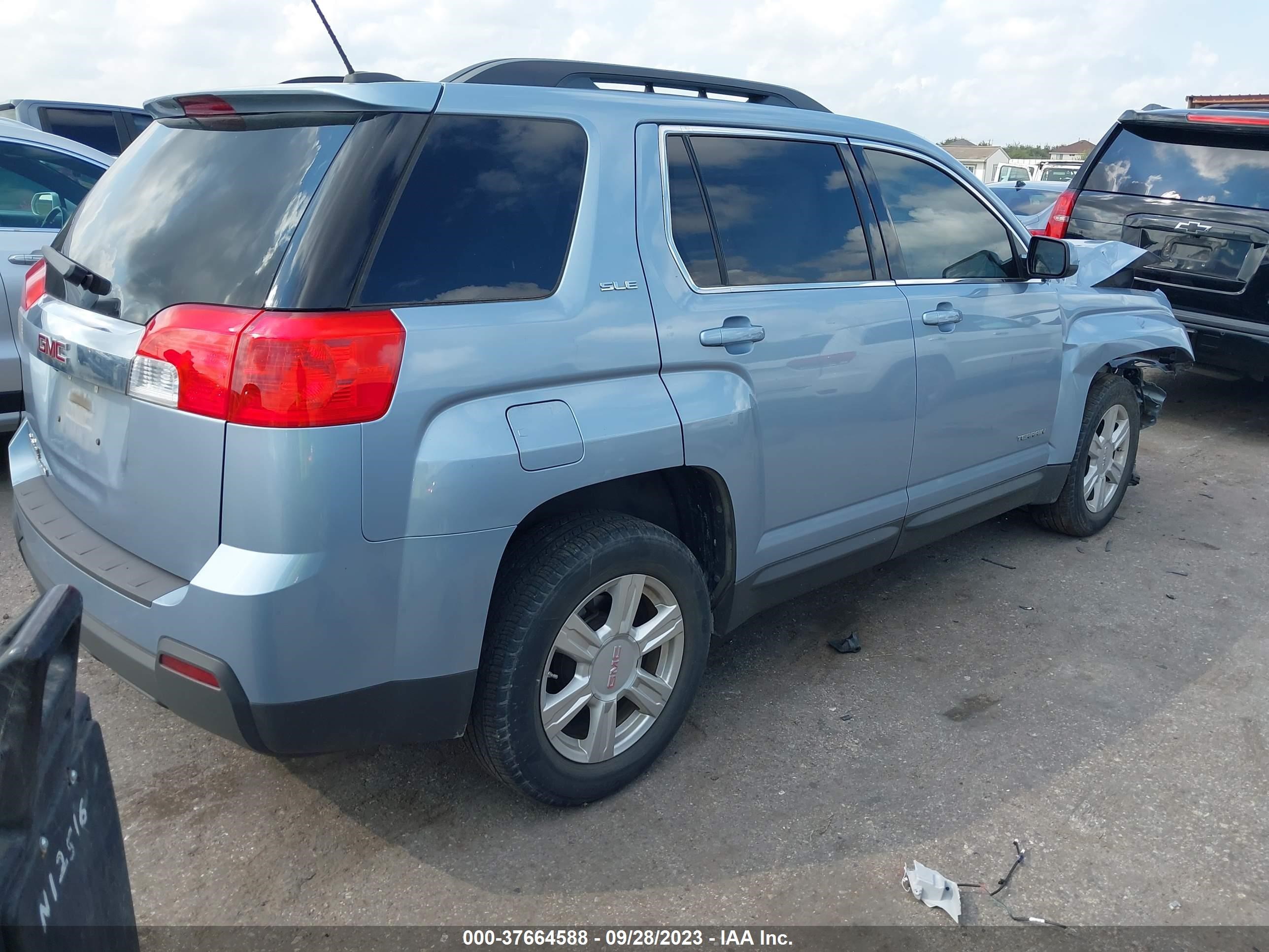 Photo 3 VIN: 2GKALREKXF6164032 - GMC TERRAIN 