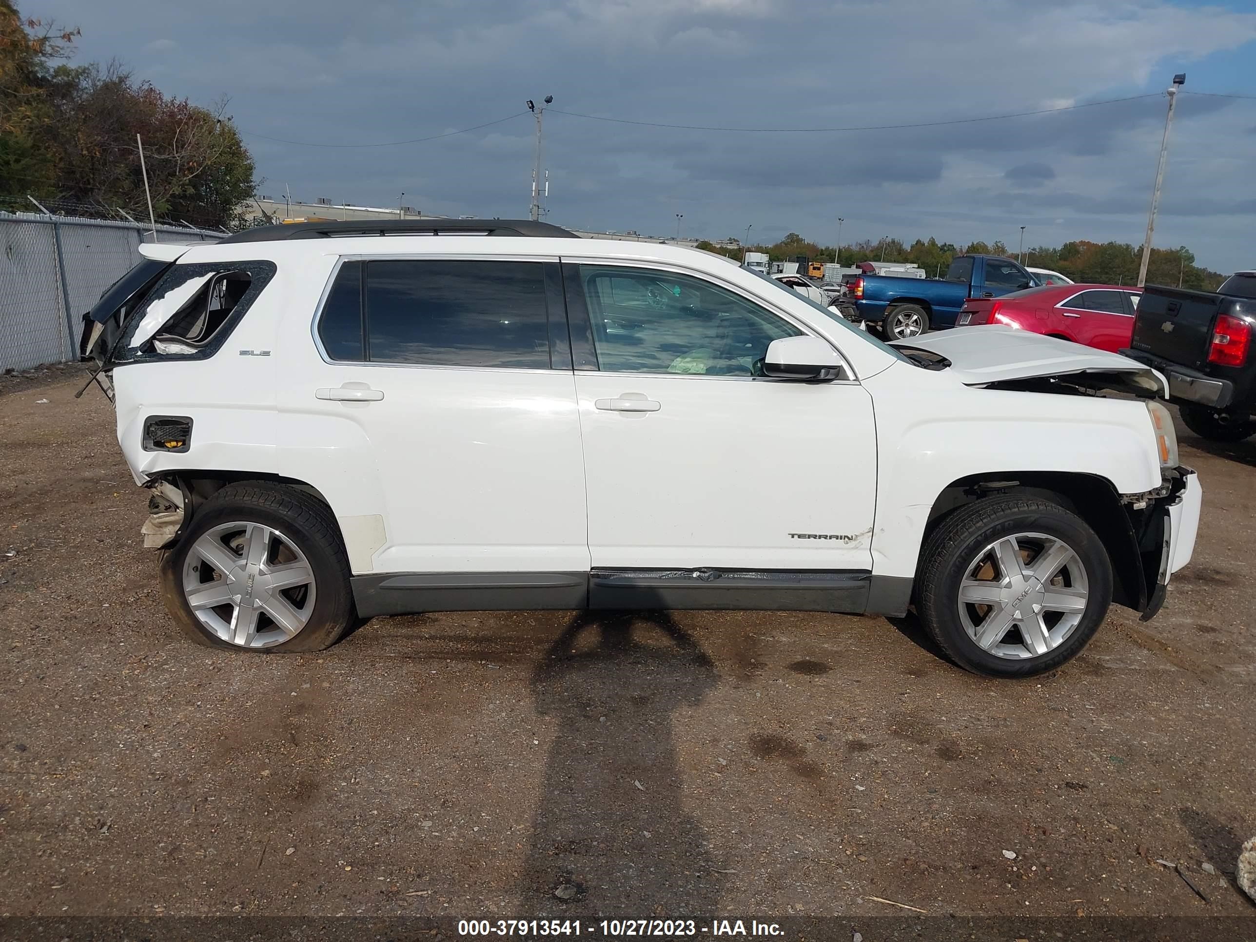 Photo 13 VIN: 2GKALSEK1C6310952 - GMC TERRAIN 