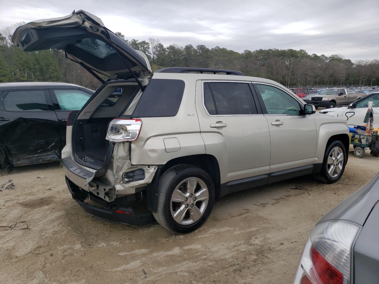 Photo 2 VIN: 2GKALSEK3F6315509 - GMC TERRAIN 