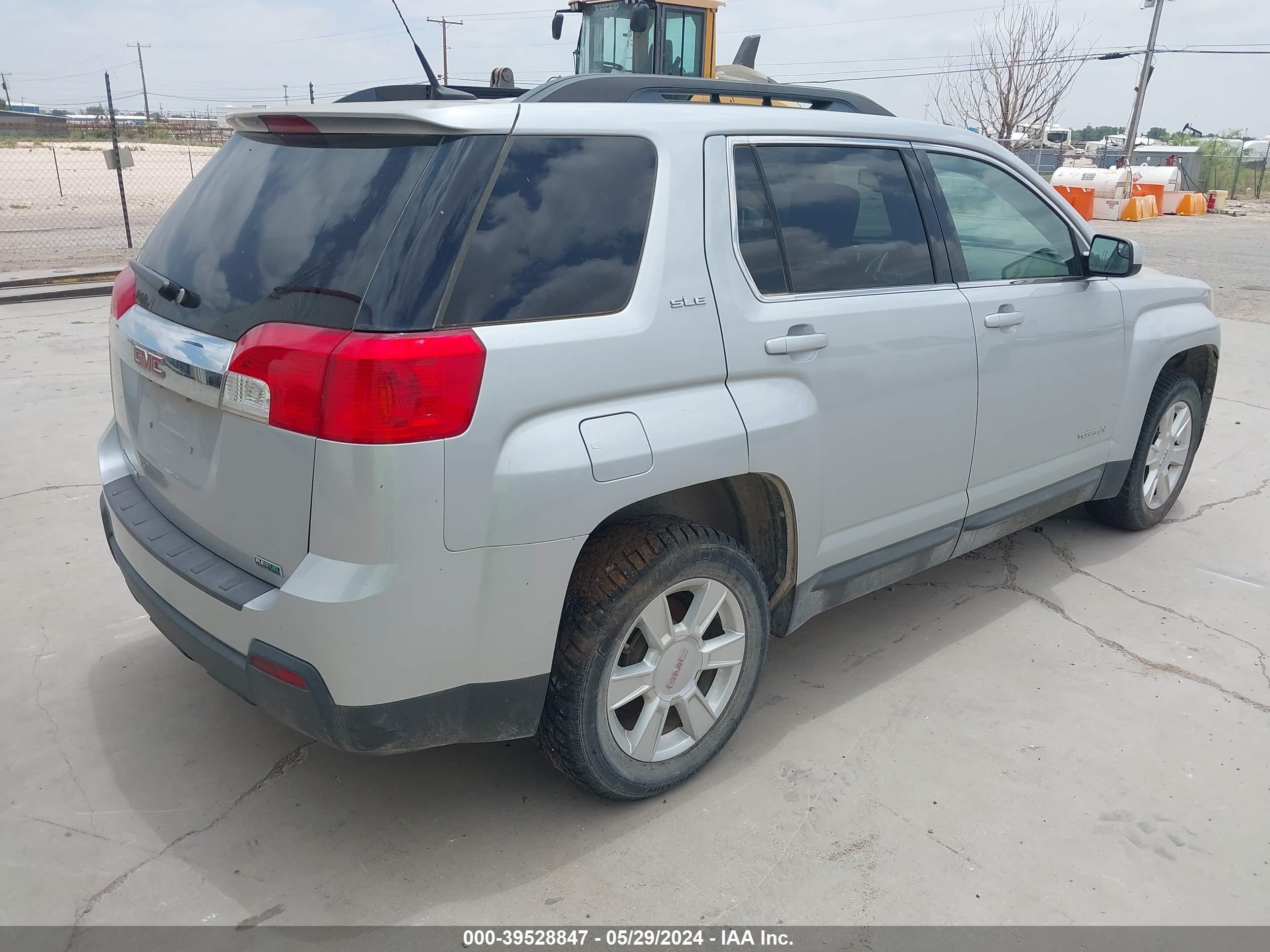 Photo 3 VIN: 2GKALSEK8C6148799 - GMC TERRAIN 