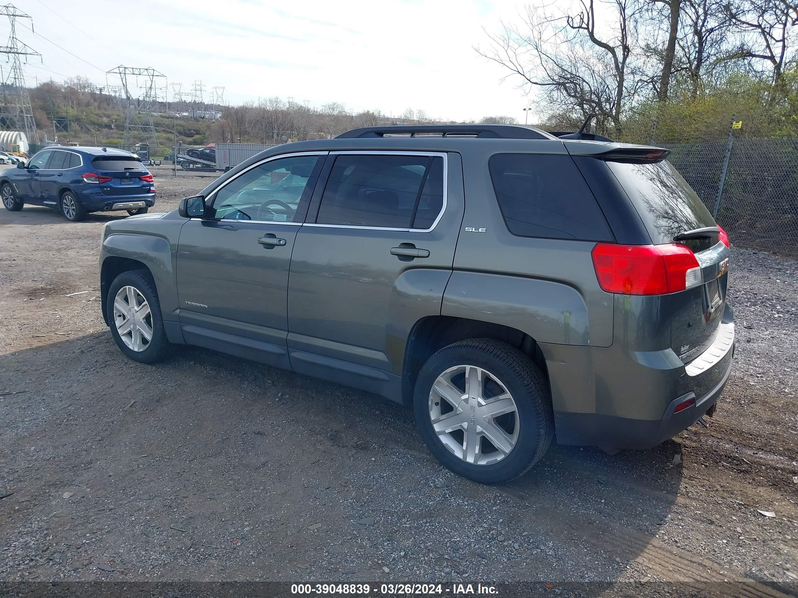 Photo 2 VIN: 2GKALSEKXC6297392 - GMC TERRAIN 