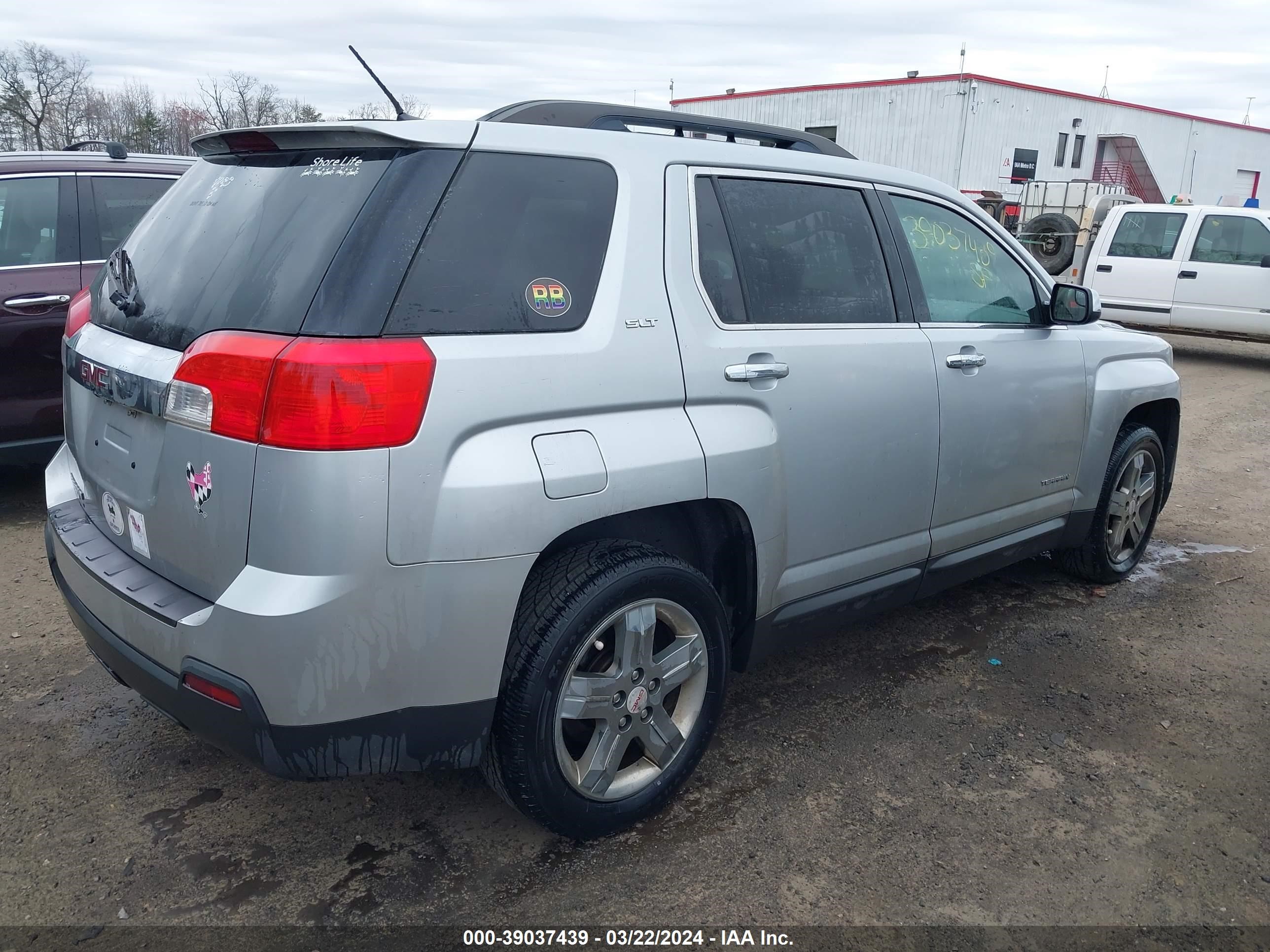 Photo 3 VIN: 2GKALUEK2D6426710 - GMC TERRAIN 