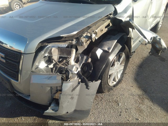 Photo 5 VIN: 2GKALUEK3C6105497 - GMC TERRAIN 