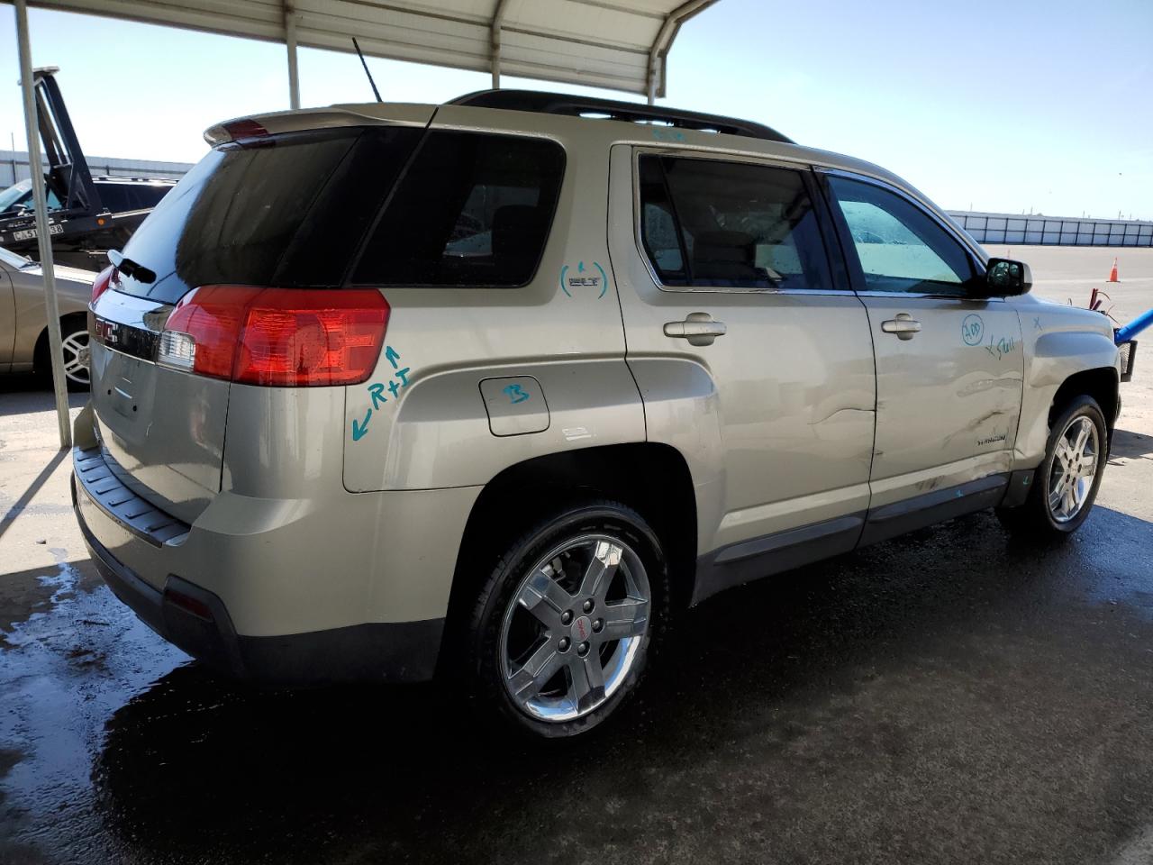 Photo 2 VIN: 2GKALUEK9D6256135 - GMC TERRAIN 