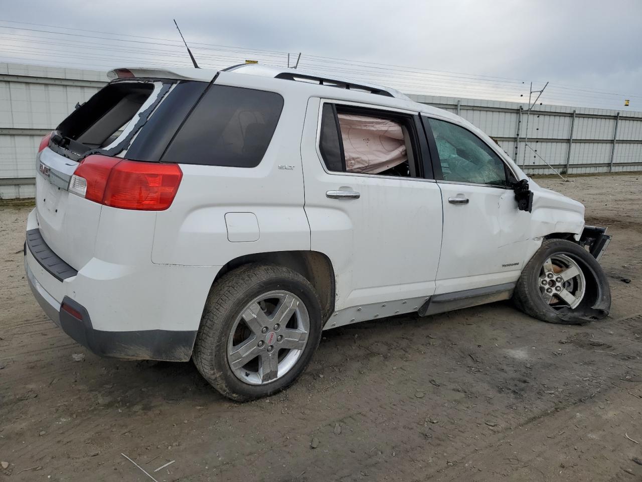 Photo 2 VIN: 2GKALWEK1C6244524 - GMC TERRAIN 