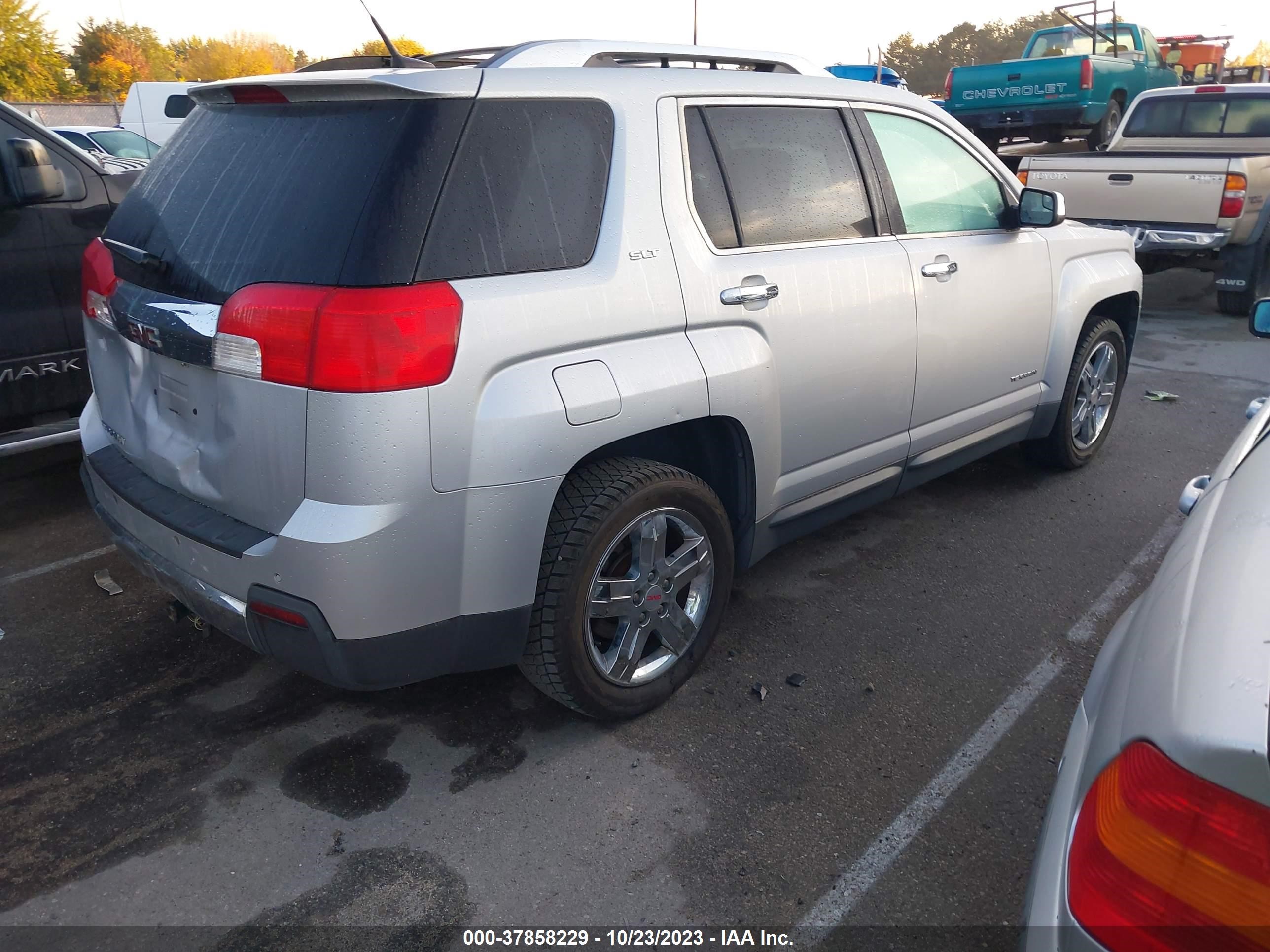 Photo 3 VIN: 2GKALWEK2C6100934 - GMC TERRAIN 