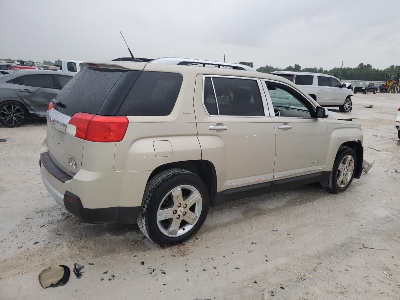 Photo 2 VIN: 2GKALWEK4C6169866 - GMC TERRAIN 