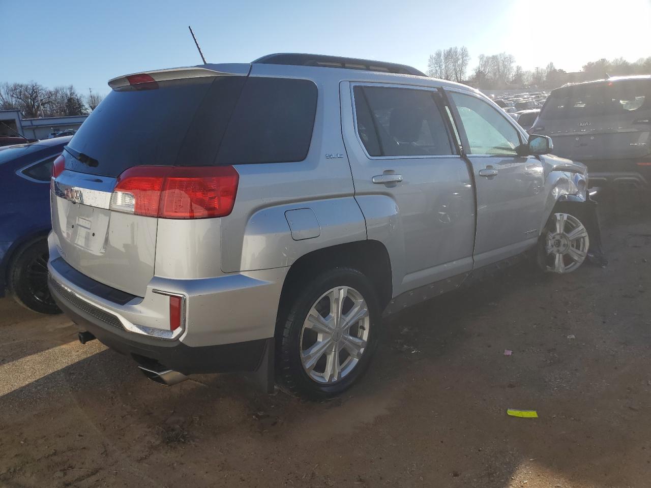 Photo 2 VIN: 2GKFLNE33H6277430 - GMC TERRAIN 