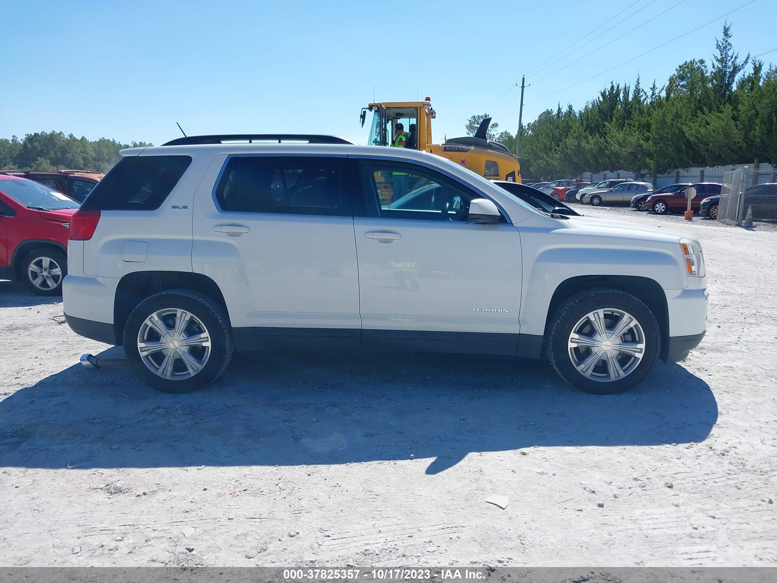 Photo 12 VIN: 2GKFLNE35H6282841 - GMC TERRAIN 