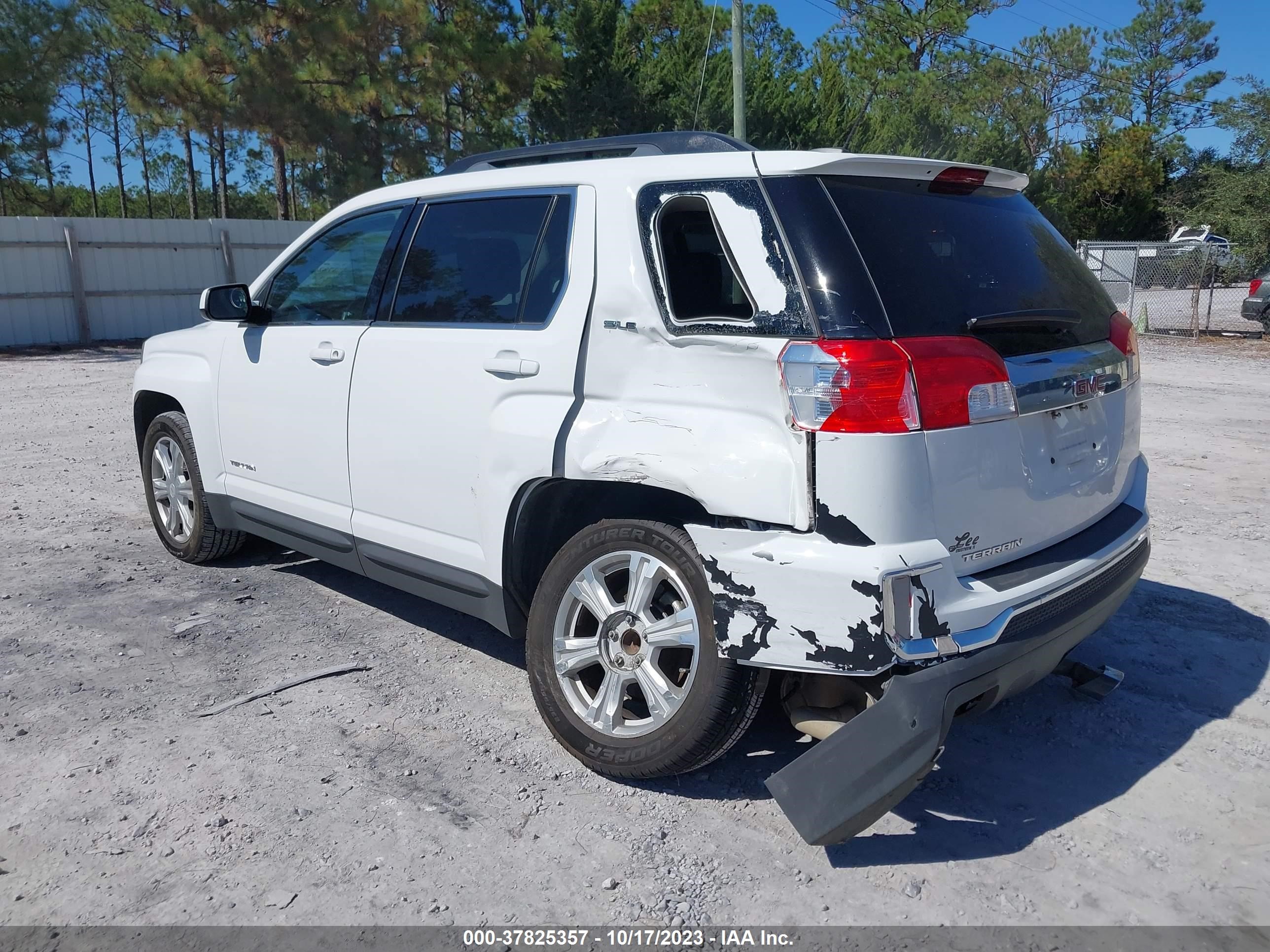 Photo 2 VIN: 2GKFLNE35H6282841 - GMC TERRAIN 