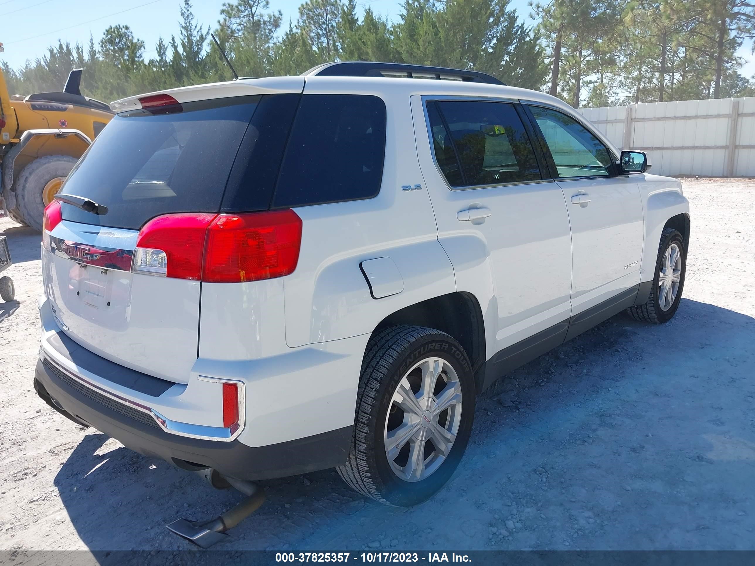 Photo 3 VIN: 2GKFLNE35H6282841 - GMC TERRAIN 