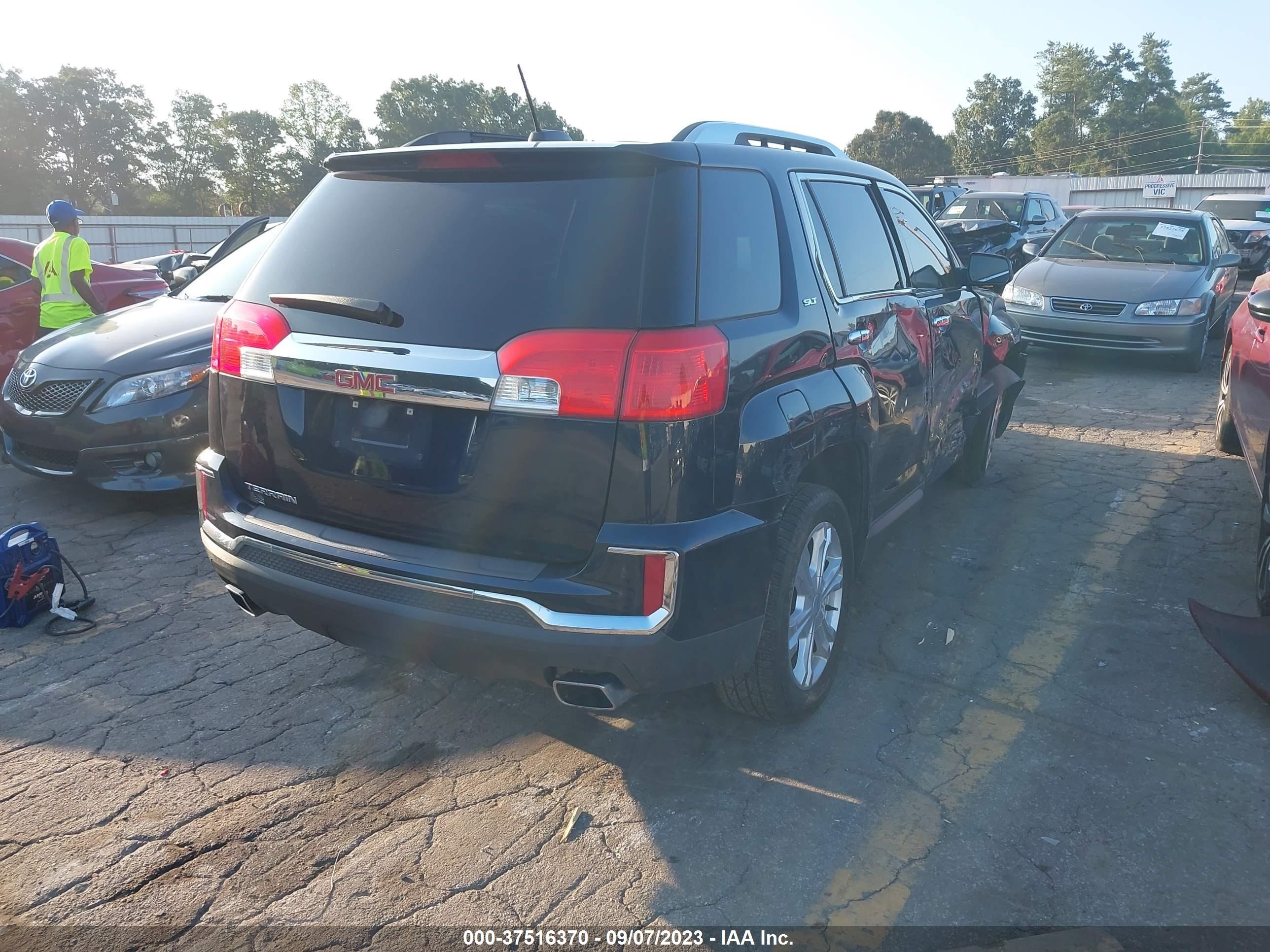 Photo 3 VIN: 2GKFLPE3XG6144416 - GMC TERRAIN 