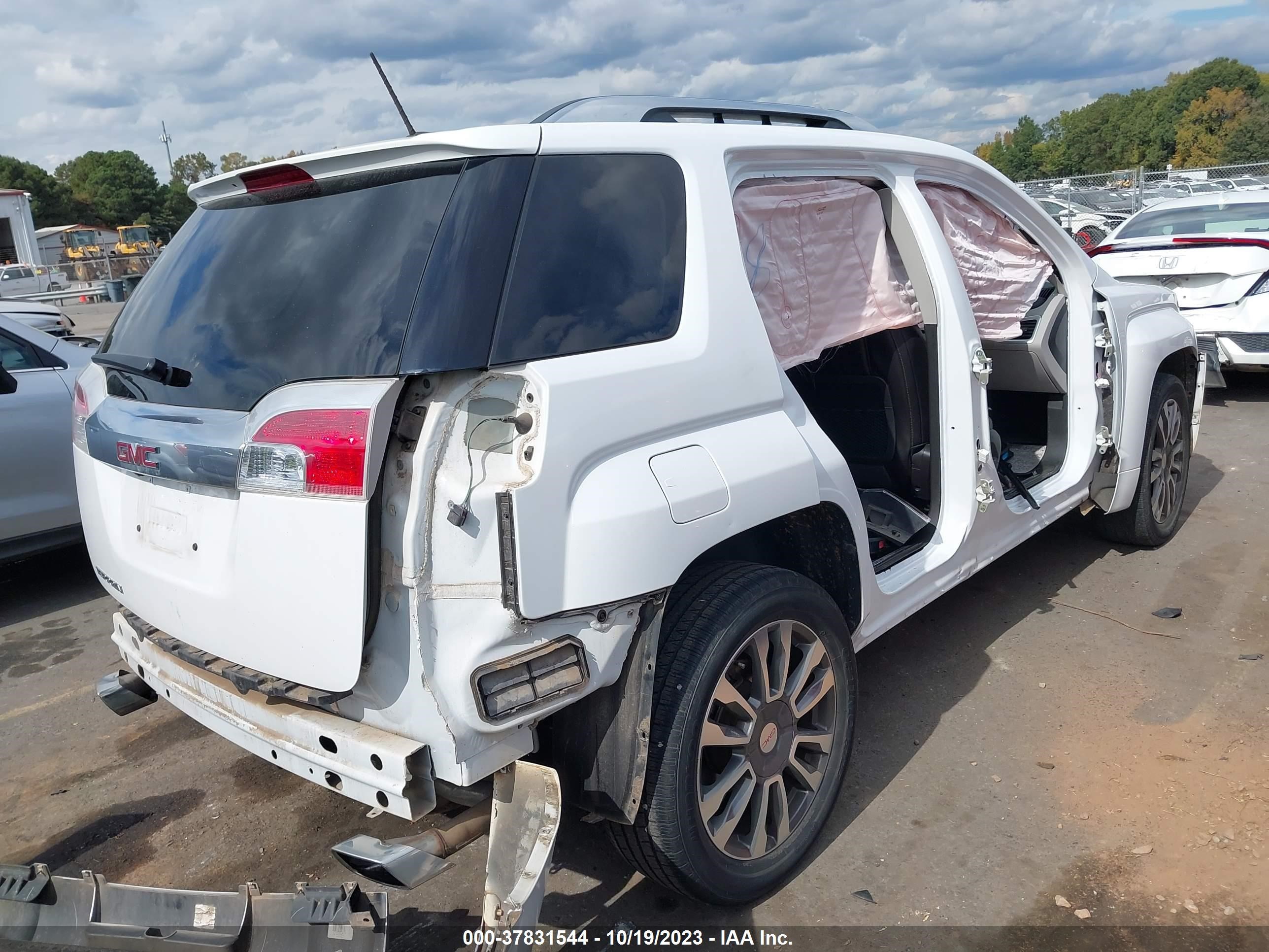 Photo 3 VIN: 2GKFLRE30H6273276 - GMC TERRAIN 