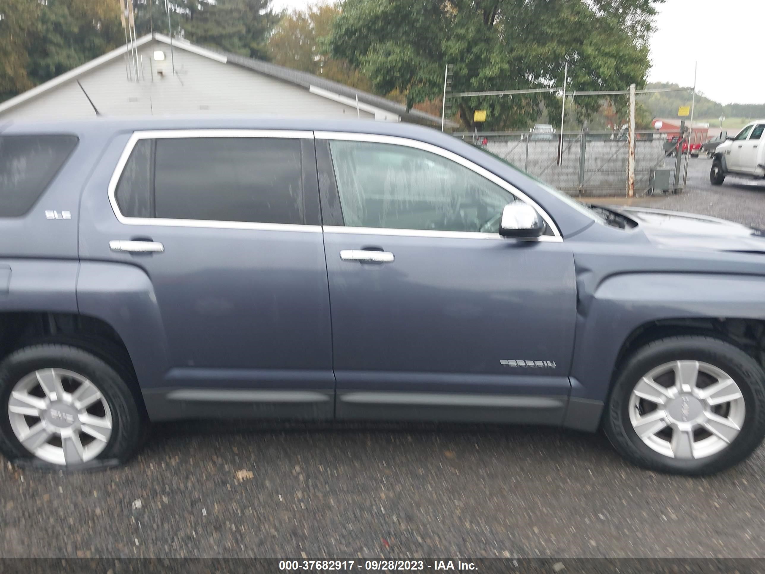 Photo 13 VIN: 2GKFLREK9D6352236 - GMC TERRAIN 