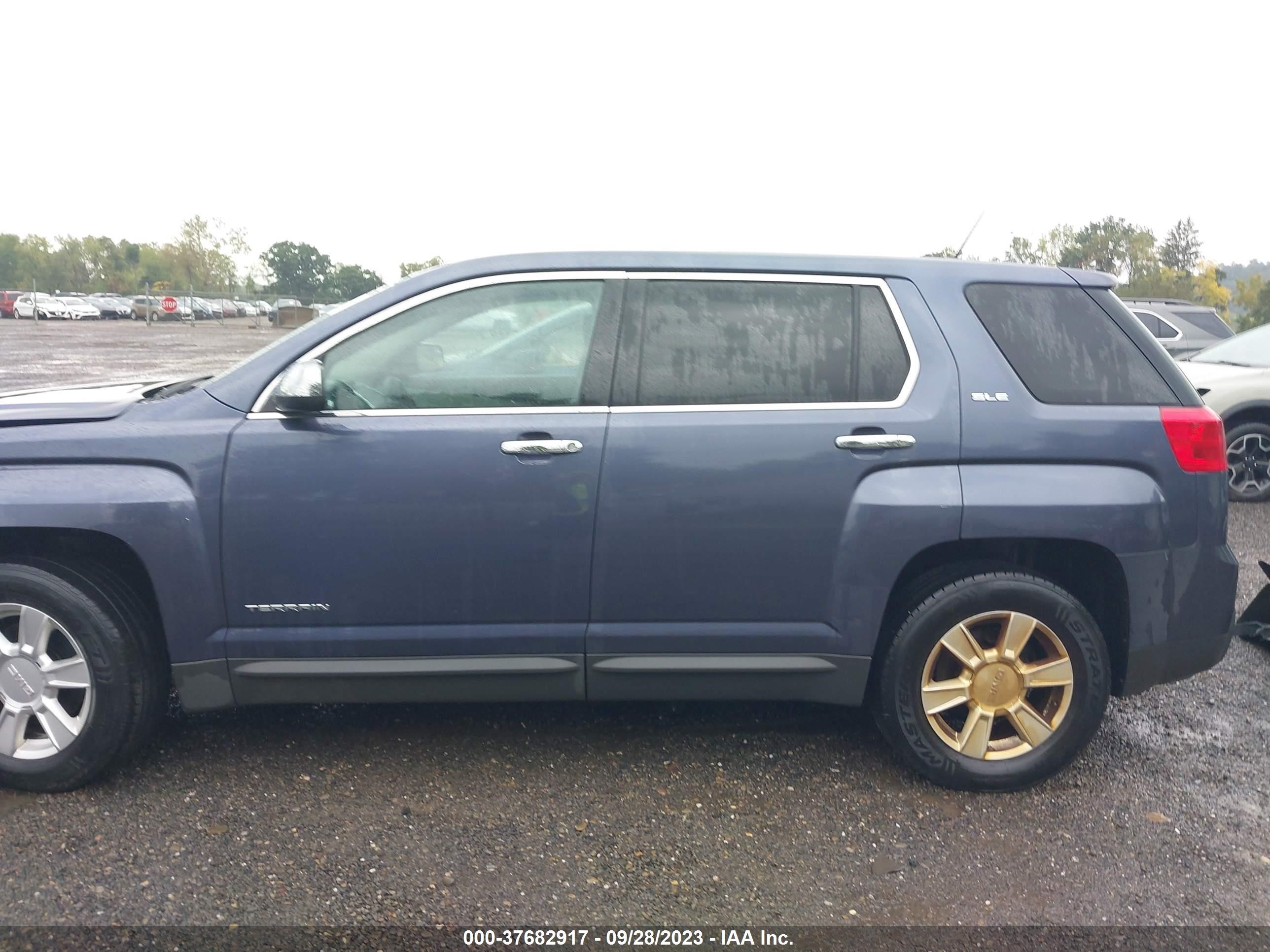 Photo 14 VIN: 2GKFLREK9D6352236 - GMC TERRAIN 