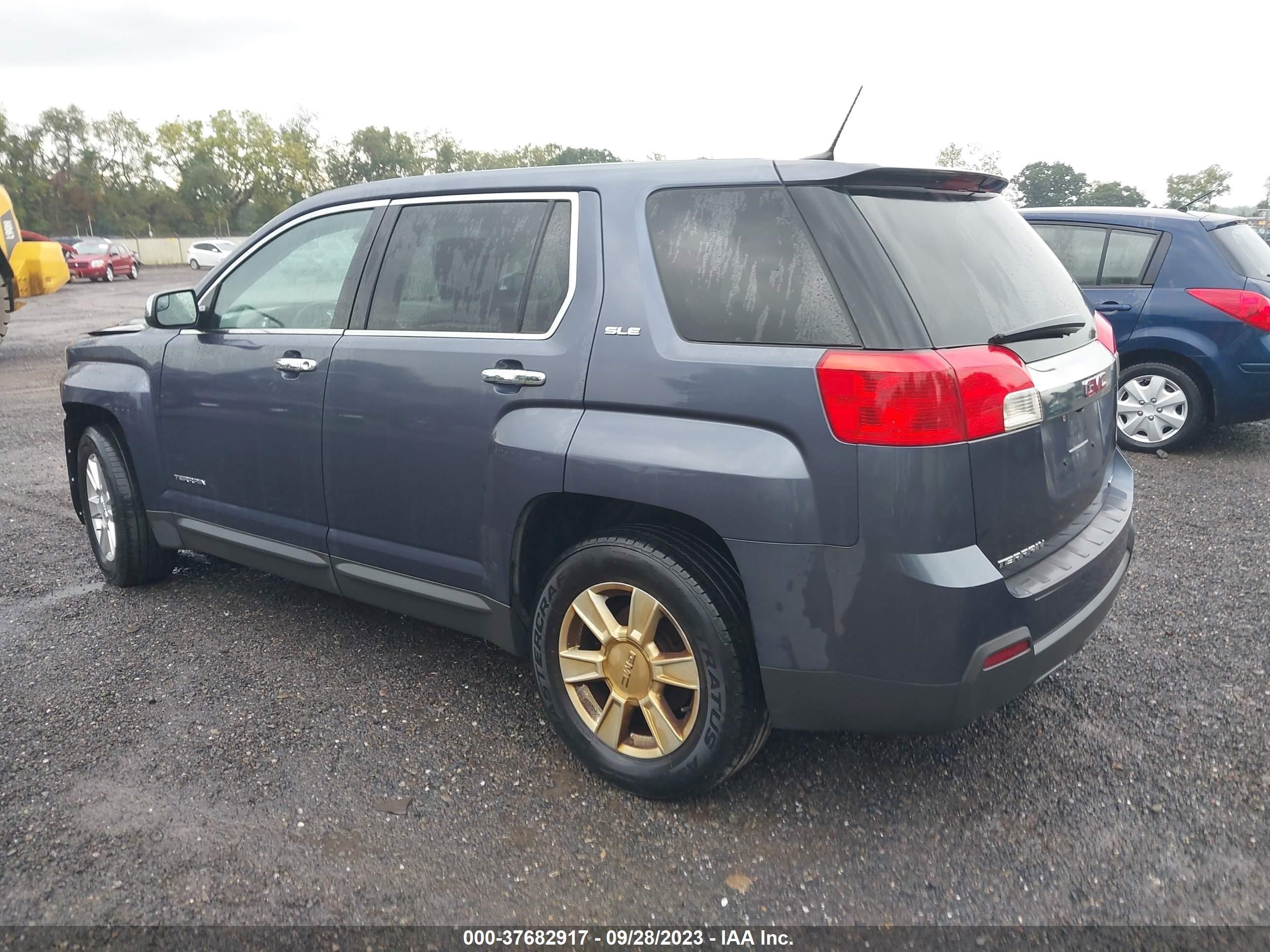 Photo 2 VIN: 2GKFLREK9D6352236 - GMC TERRAIN 