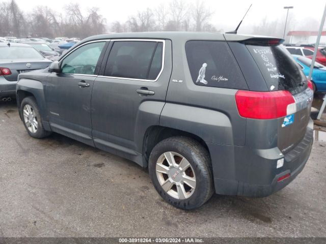 Photo 2 VIN: 2GKFLREKXC6322242 - GMC TERRAIN 