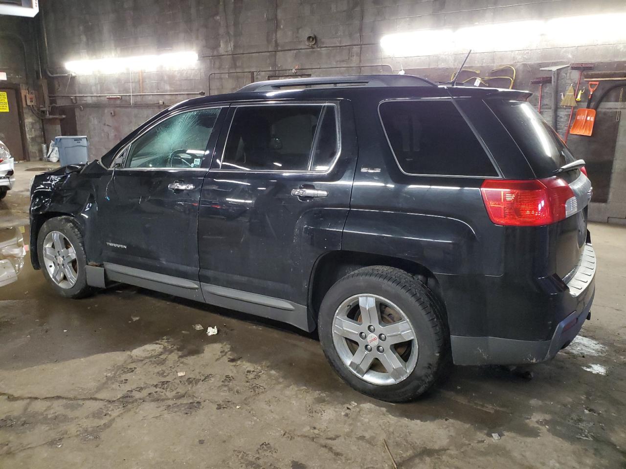 Photo 1 VIN: 2GKFLTE3XD6415723 - GMC TERRAIN 