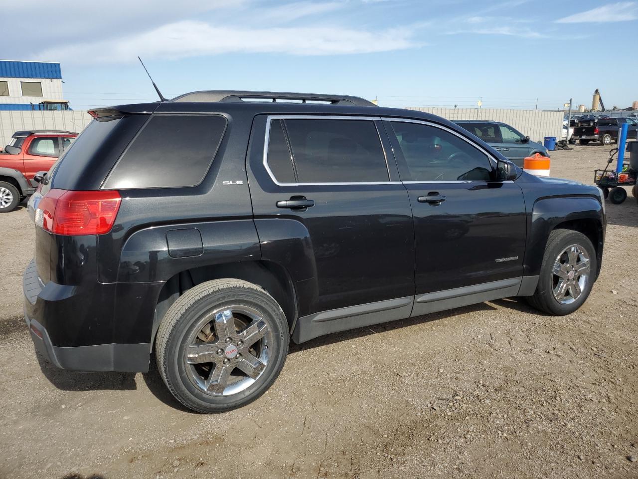 Photo 2 VIN: 2GKFLTEK2C6122453 - GMC TERRAIN 