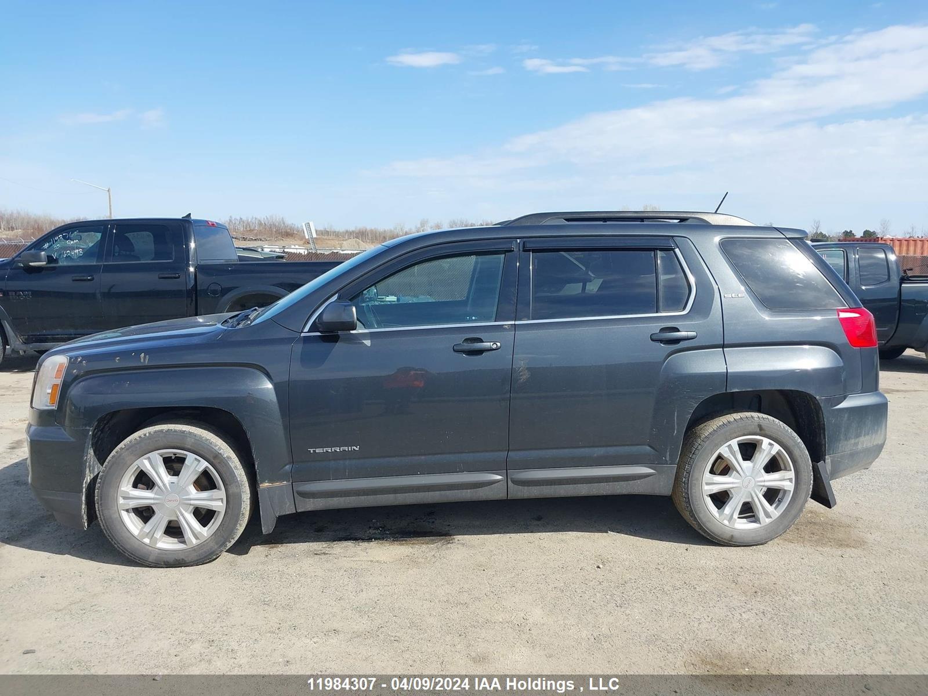 Photo 13 VIN: 2GKFLTEK8H6137353 - GMC TERRAIN 