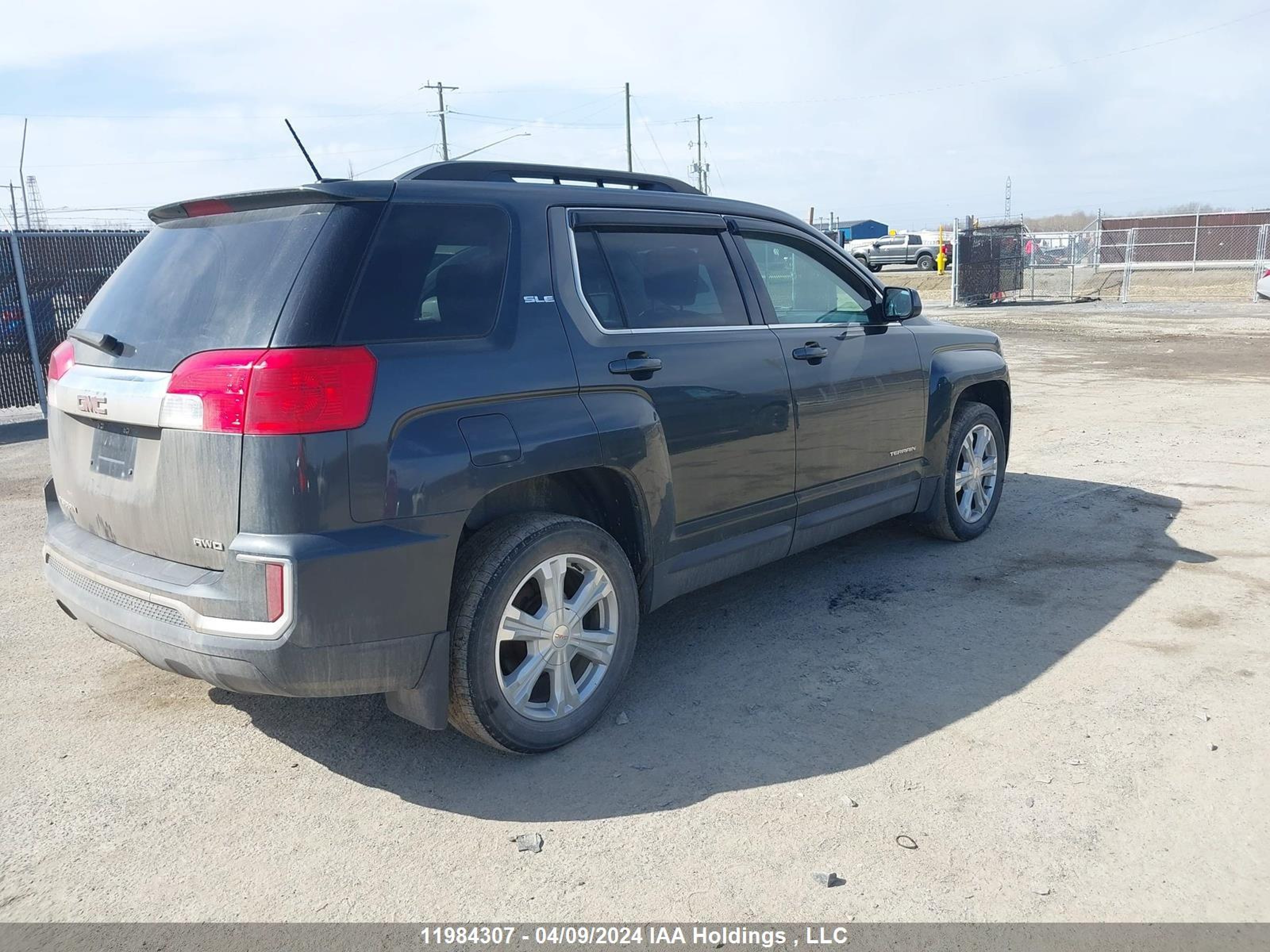 Photo 3 VIN: 2GKFLTEK8H6137353 - GMC TERRAIN 