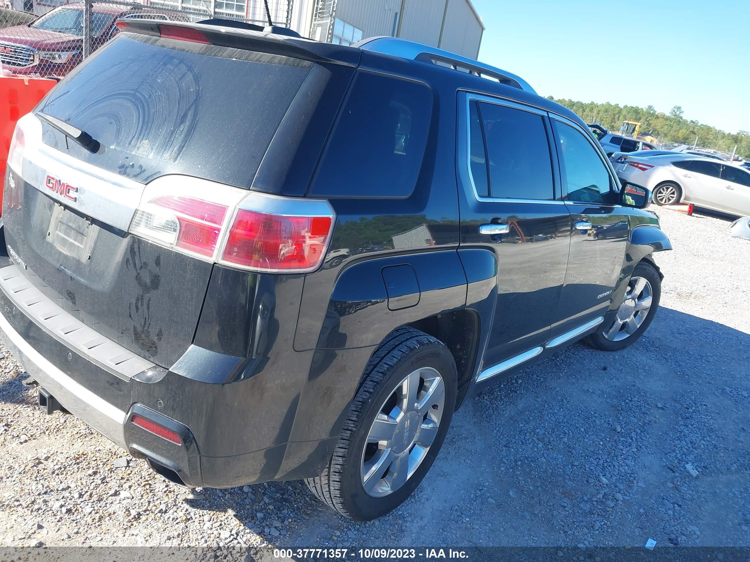 Photo 3 VIN: 2GKFLUE34F6203909 - GMC TERRAIN 