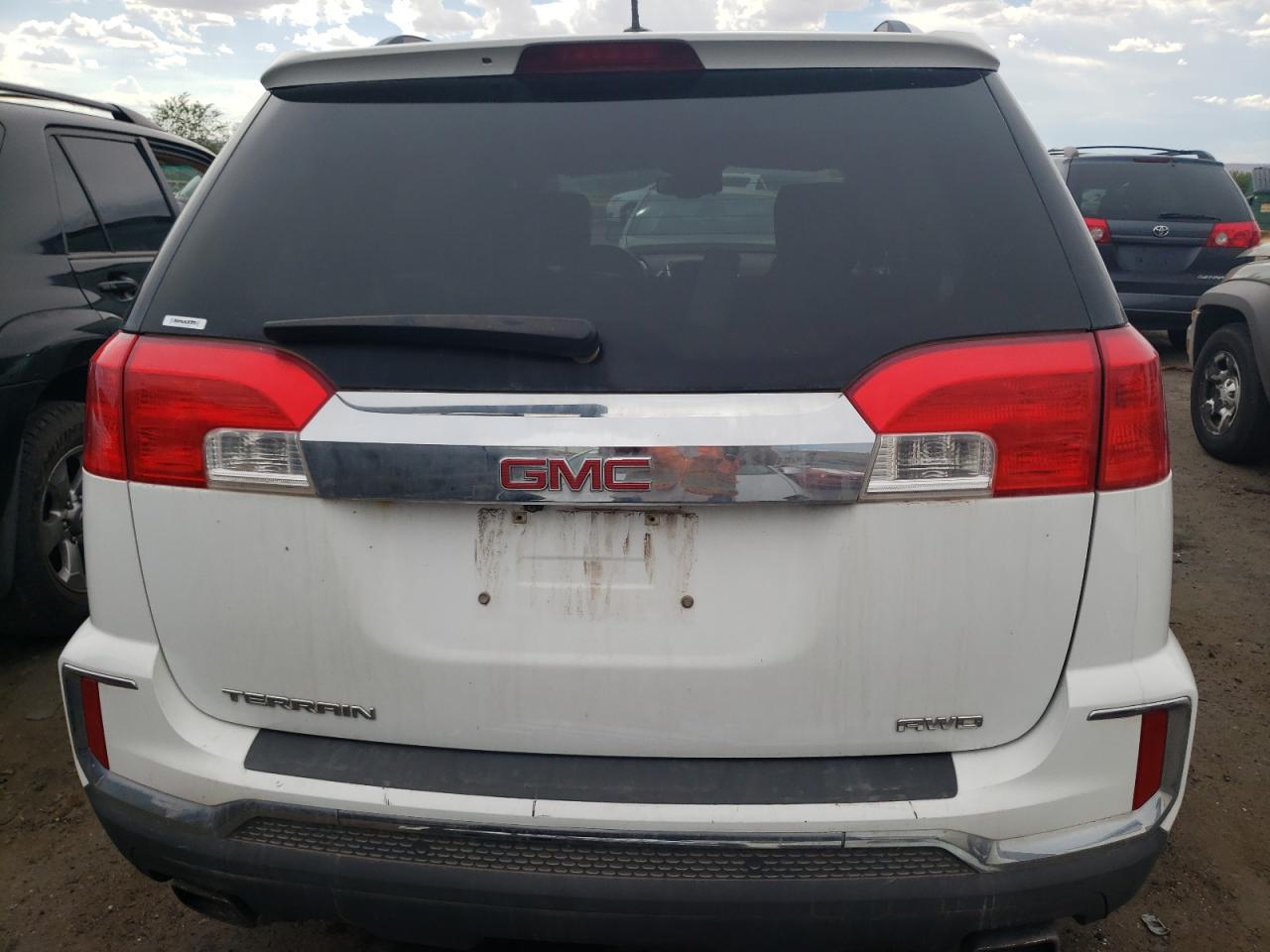 Photo 5 VIN: 2GKFLUE37G6136062 - GMC TERRAIN 