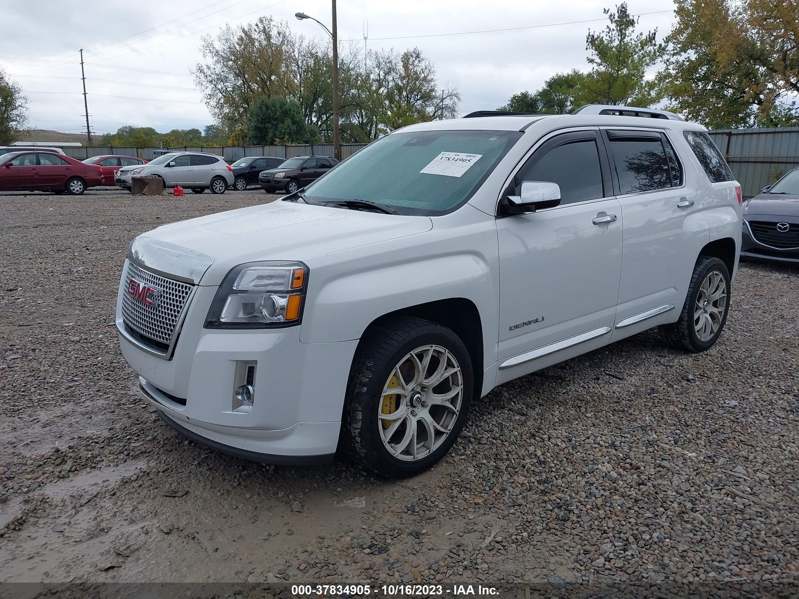 Photo 1 VIN: 2GKFLUE3XF6178675 - GMC TERRAIN 