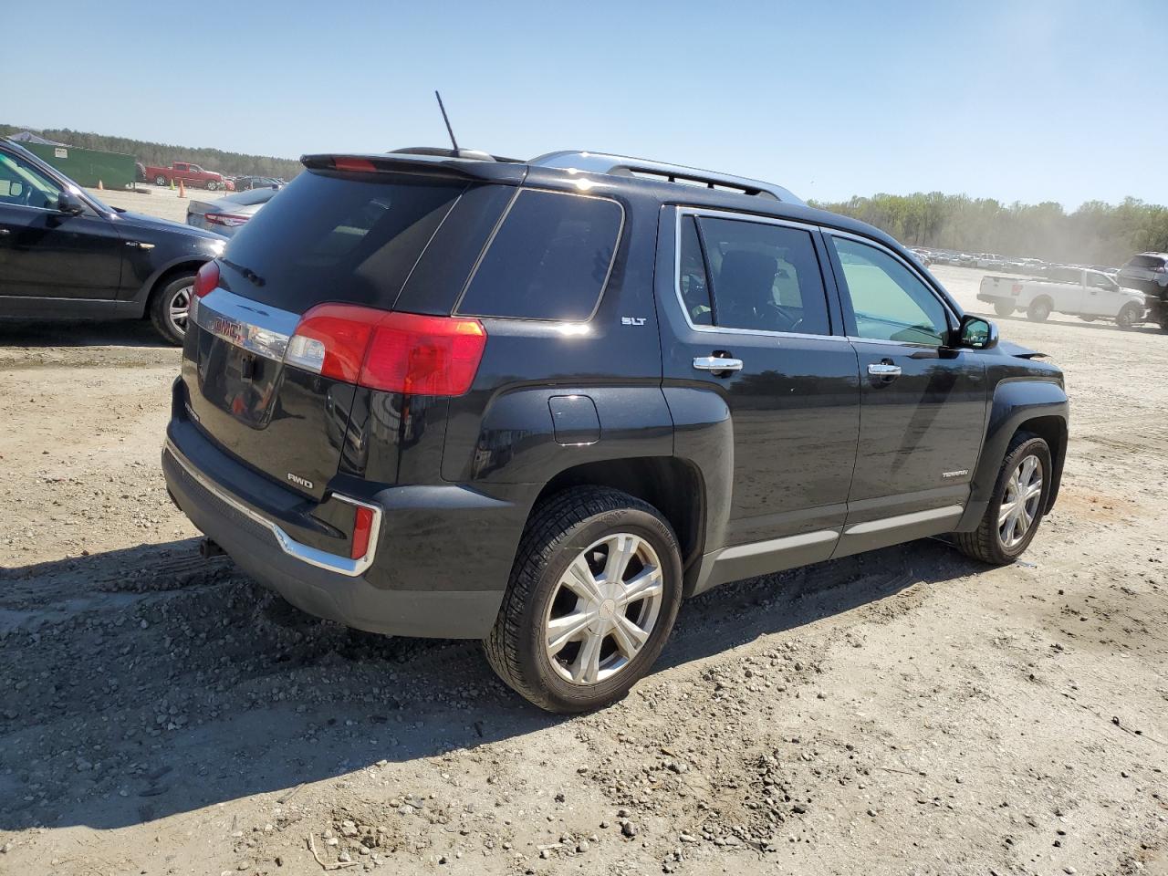 Photo 2 VIN: 2GKFLUEK0H6255158 - GMC TERRAIN 