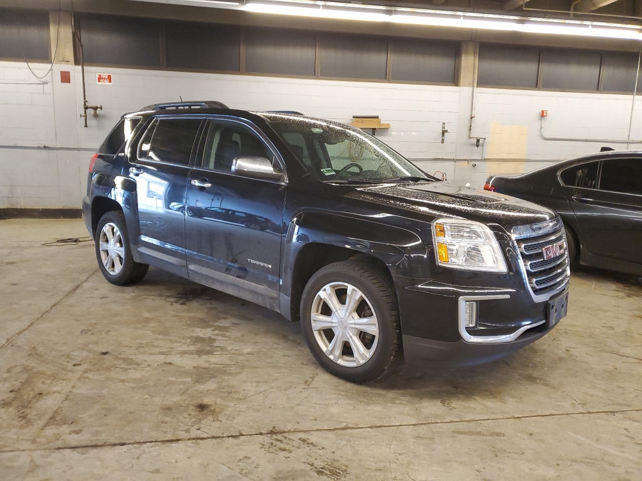 Photo 3 VIN: 2GKFLUEKXG6152859 - GMC TERRAIN 