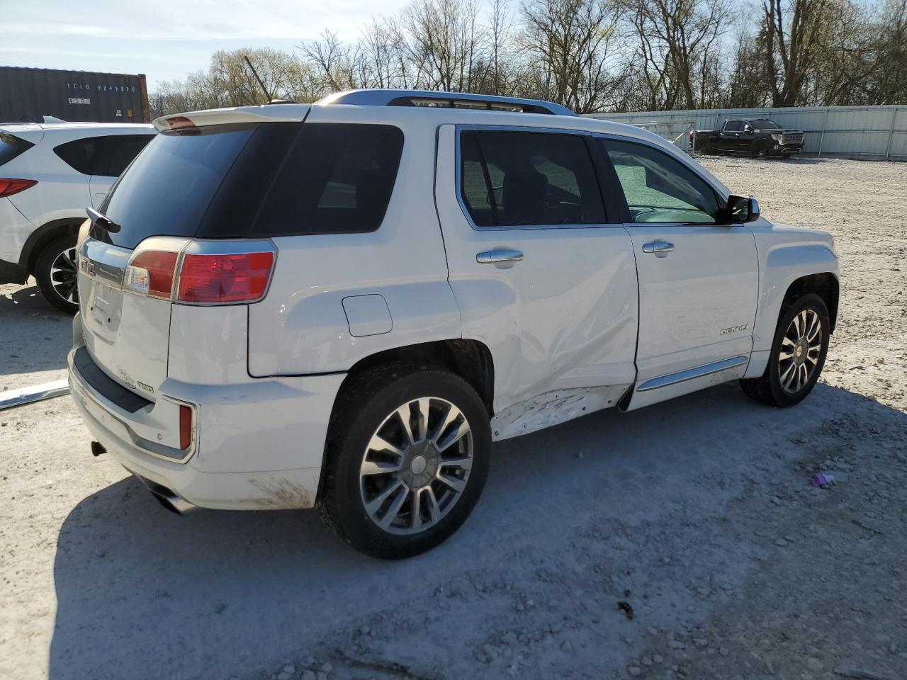 Photo 2 VIN: 2GKFLVE39G6143911 - GMC TERRAIN 