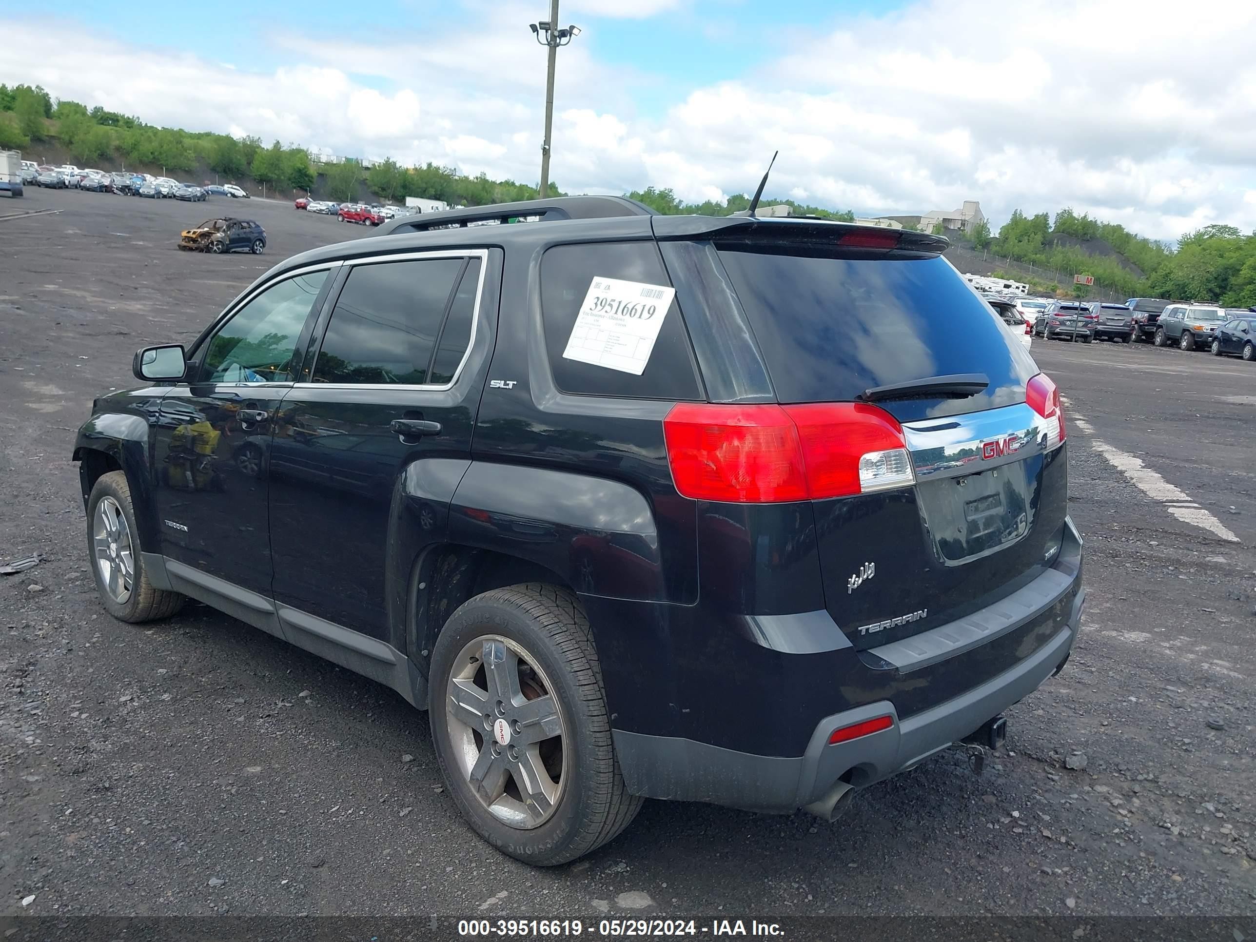 Photo 2 VIN: 2GKFLVE50C6210018 - GMC TERRAIN 