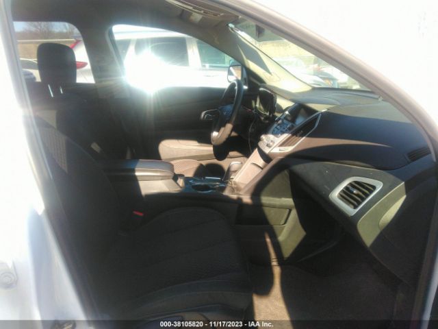 Photo 4 VIN: 2GKFLVEK1F6425210 - GMC TERRAIN 