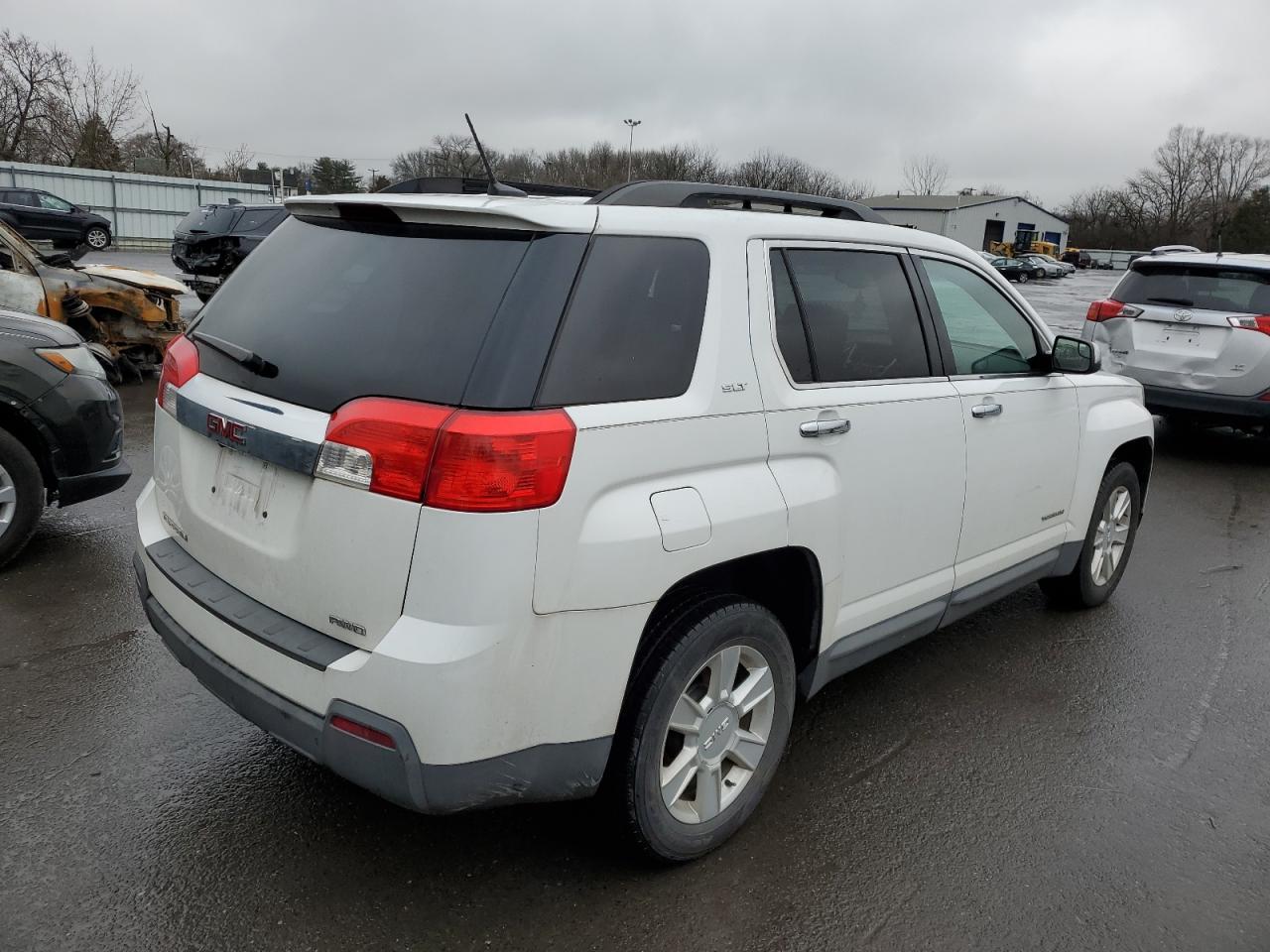 Photo 2 VIN: 2GKFLVEK3D6361166 - GMC TERRAIN 