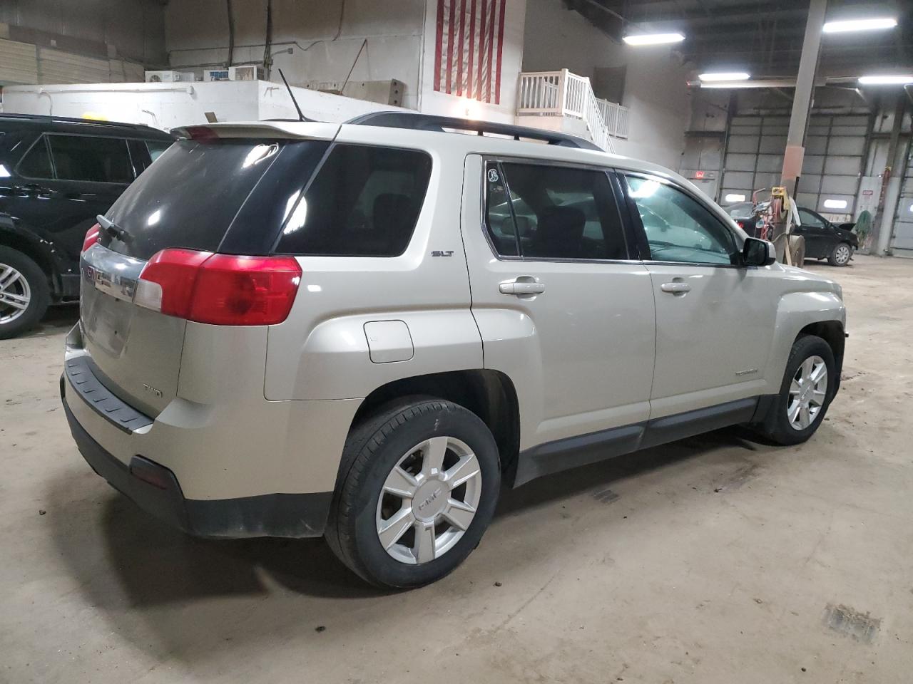 Photo 2 VIN: 2GKFLVEK6D6211343 - GMC TERRAIN 