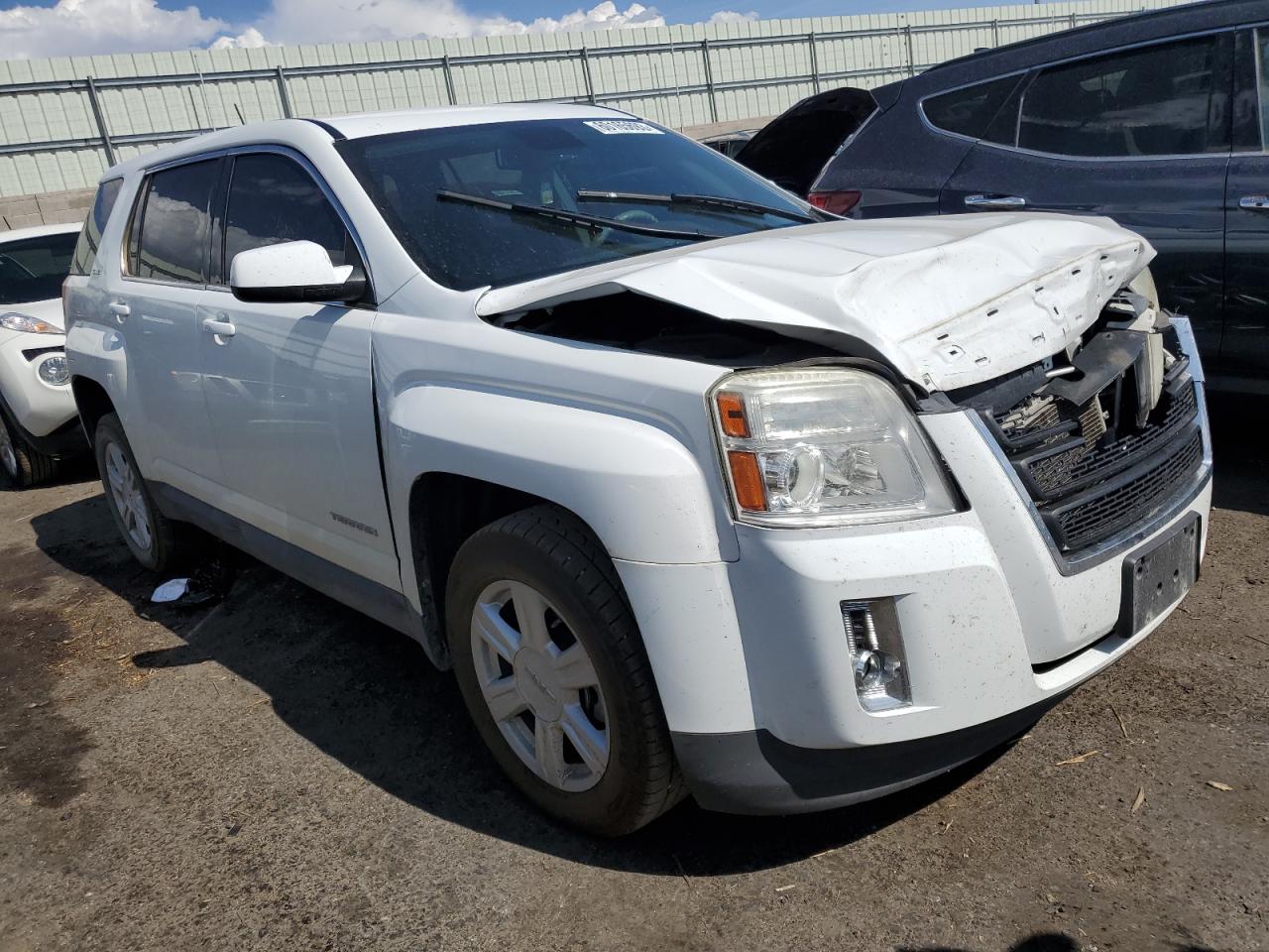 Photo 3 VIN: 2GKFLVEK6E6175509 - GMC TERRAIN 