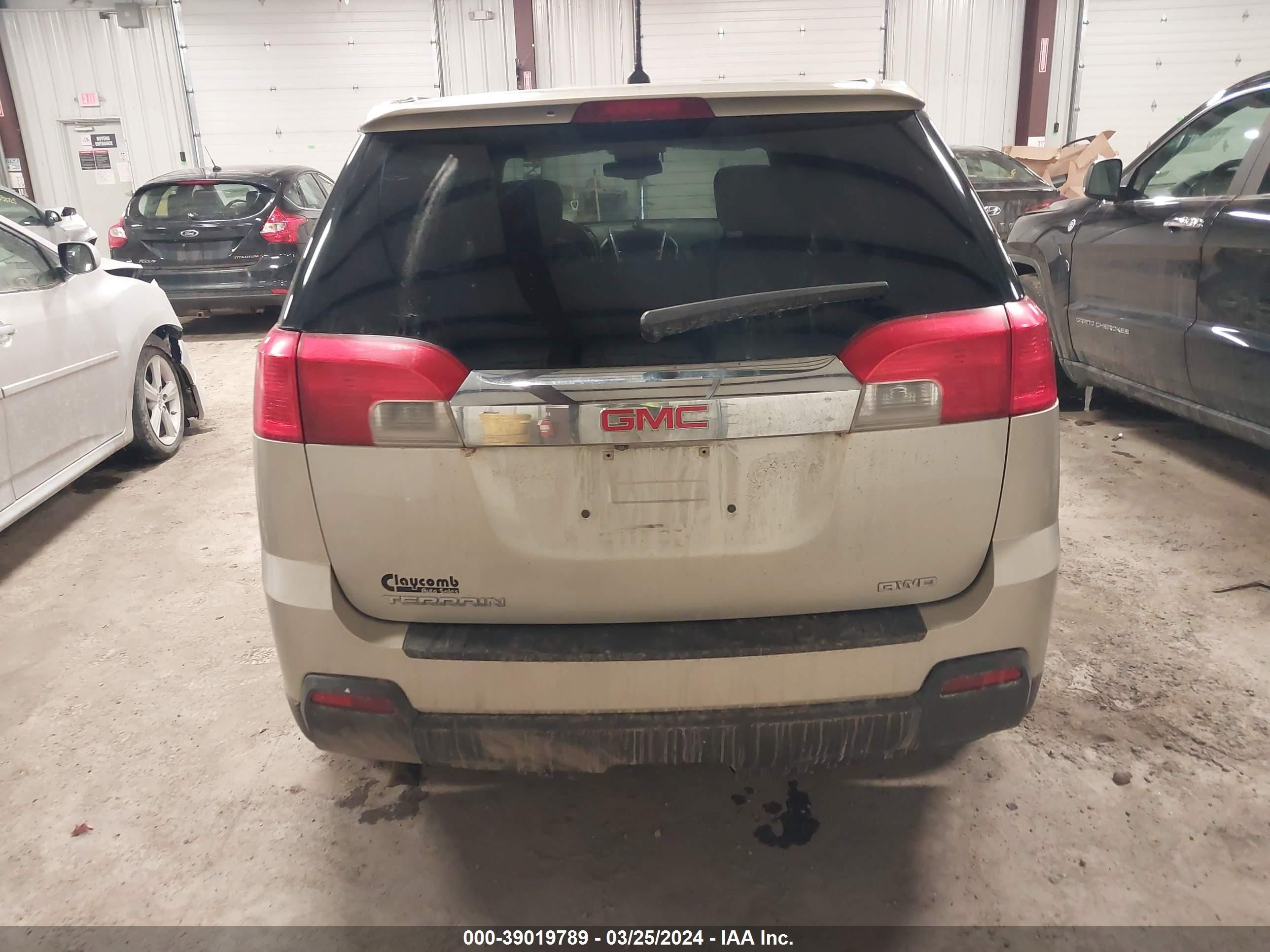 Photo 15 VIN: 2GKFLVEK6E6336389 - GMC TERRAIN 