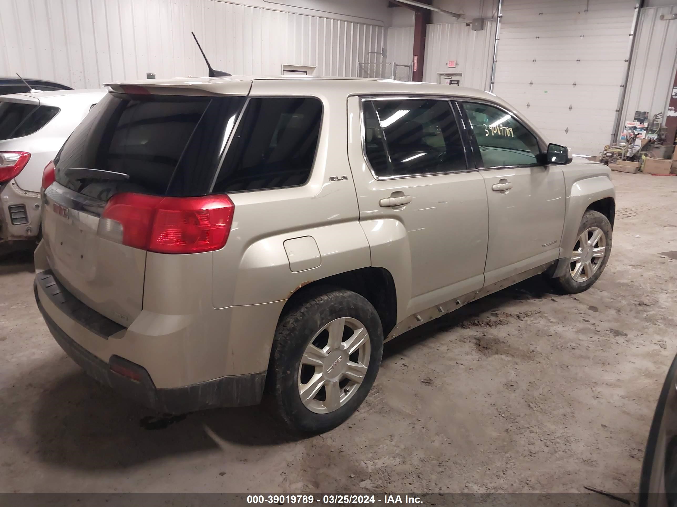 Photo 3 VIN: 2GKFLVEK6E6336389 - GMC TERRAIN 